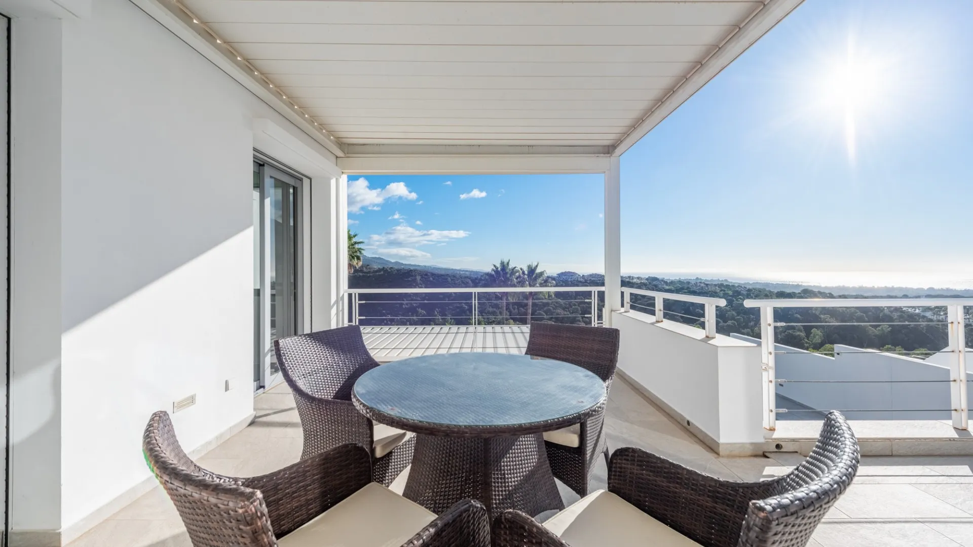 Villa en venta en Las Lomas de Nueva Andalucia