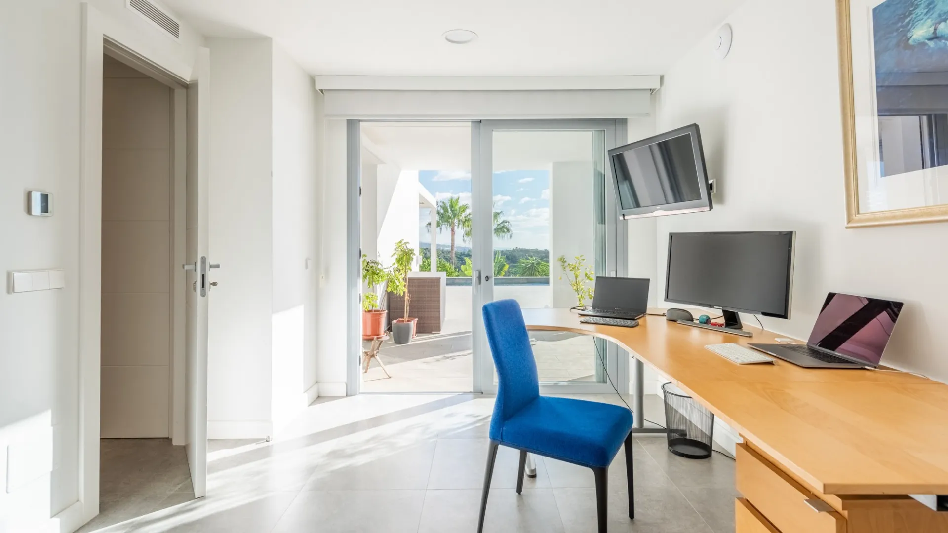 Villa en venta en Las Lomas de Nueva Andalucia