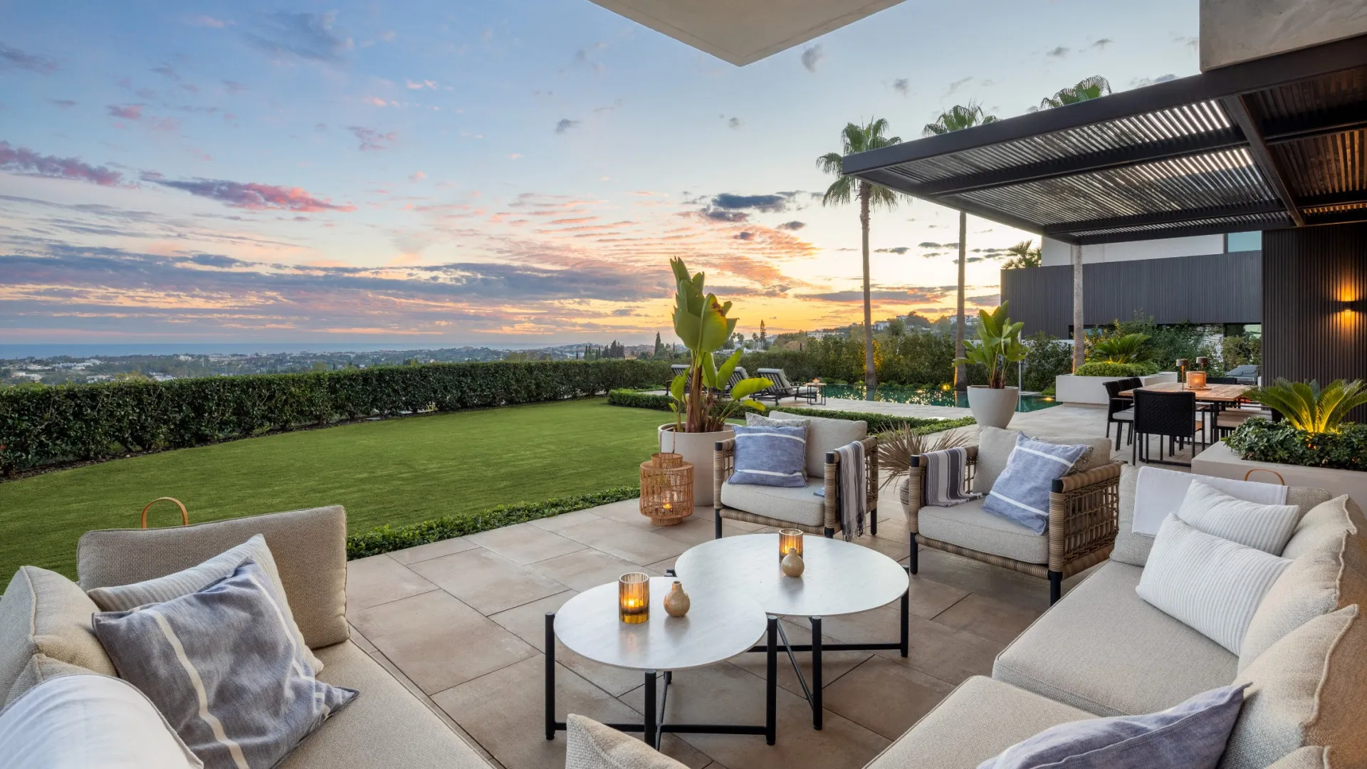 For sale 6 bedrooms villa in The Hills