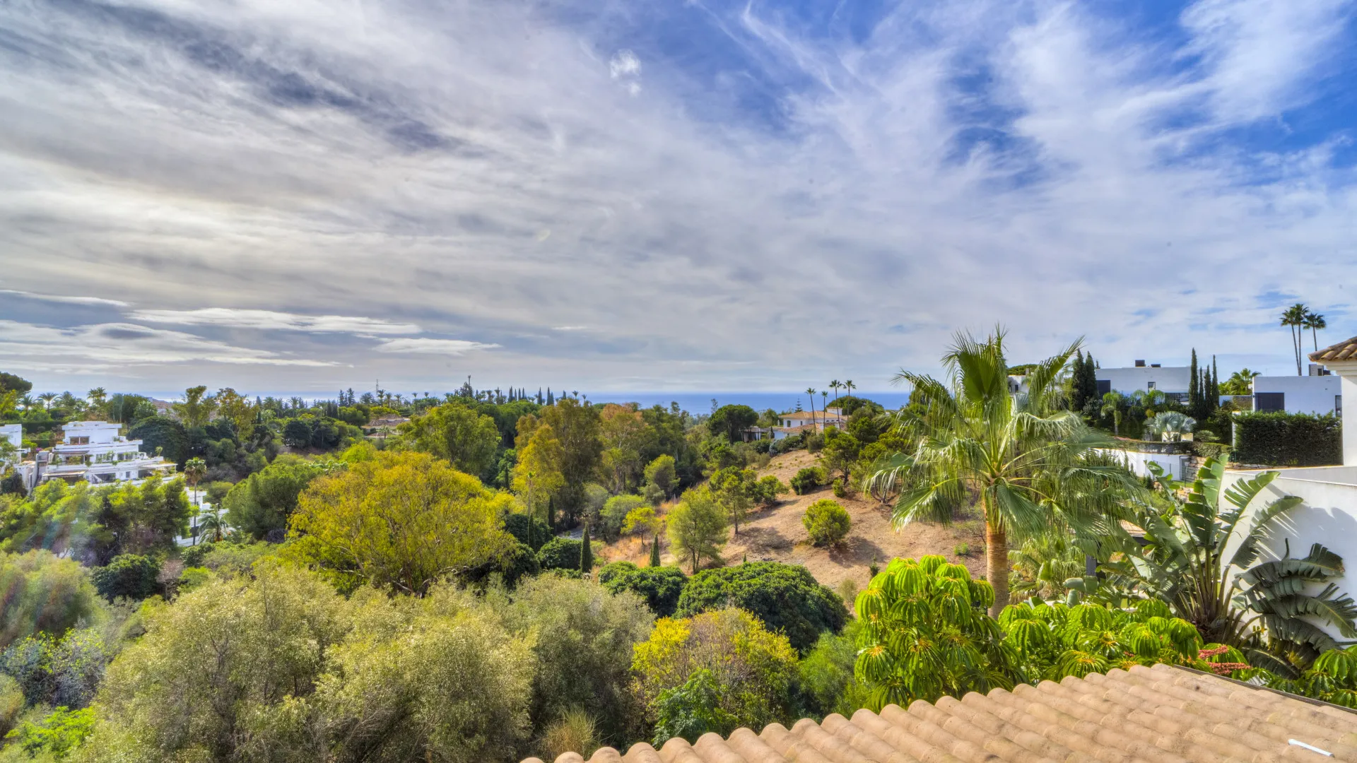 5 bedrooms villa for sale in Lomas de Magna Marbella