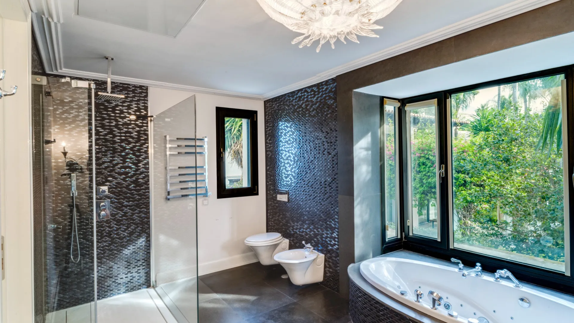 6 bedrooms villa in Lomas de Magna Marbella for sale