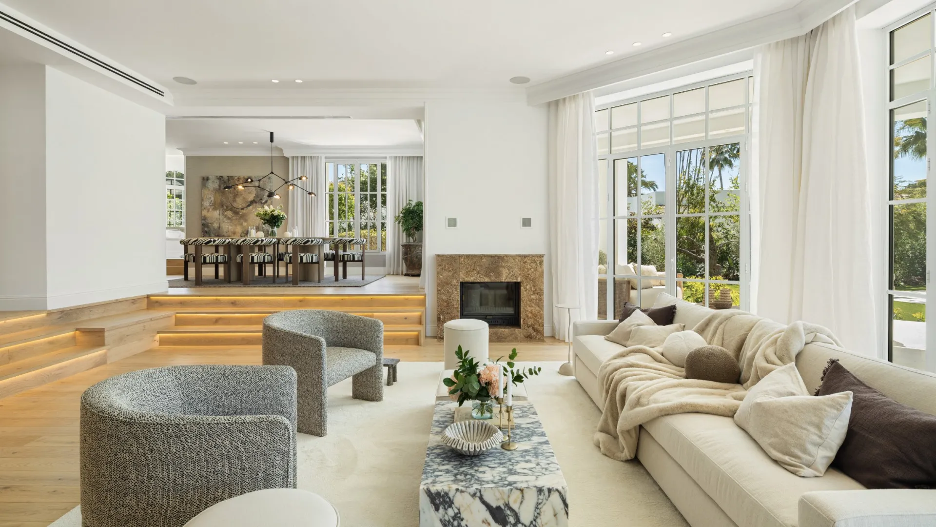 Villa en venta en Las Brisas con 5 dormitorios