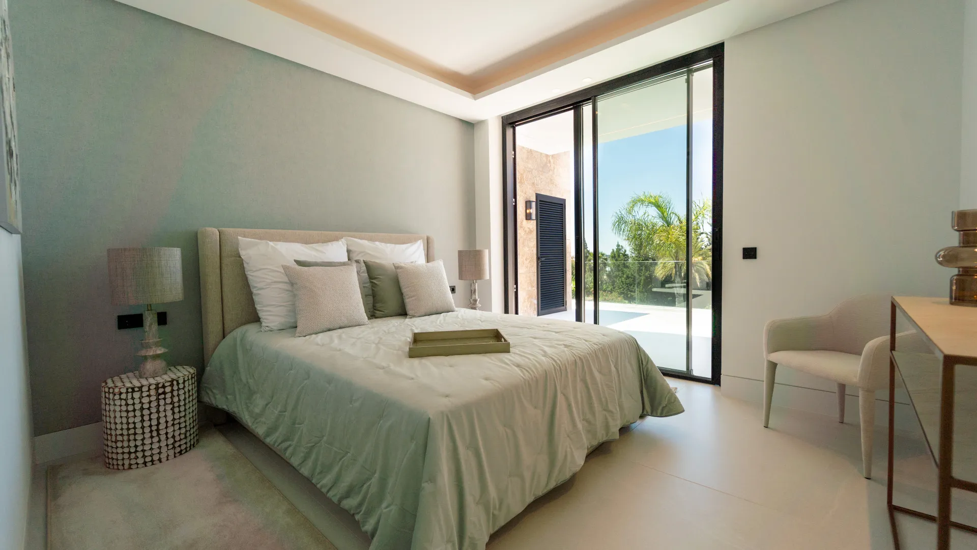 Comprar villa con 6 dormitorios en Los Naranjos