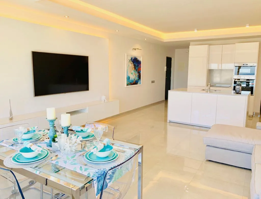 Apartamento en venta en Marbella - Puerto Banus con 2 dormitorios