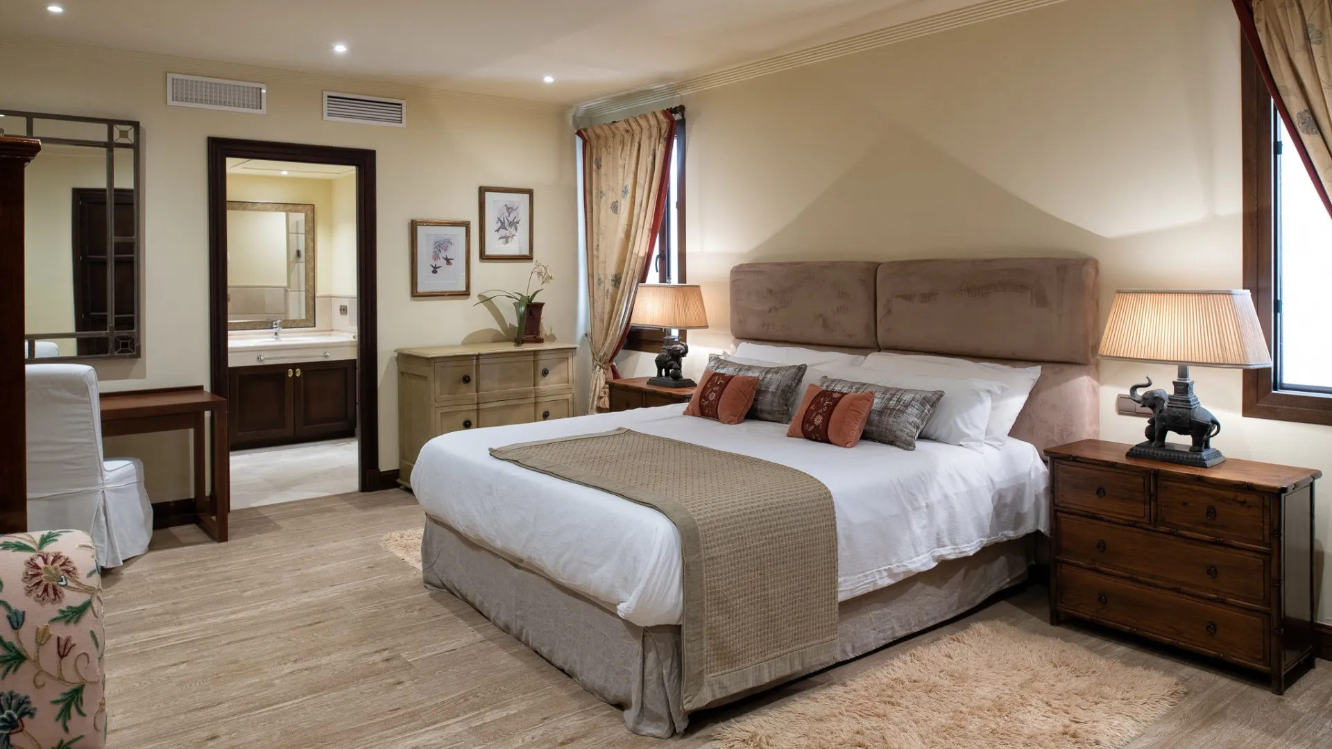 Villa en venta en Balcones de Sierra Blanca con 6 dormitorios