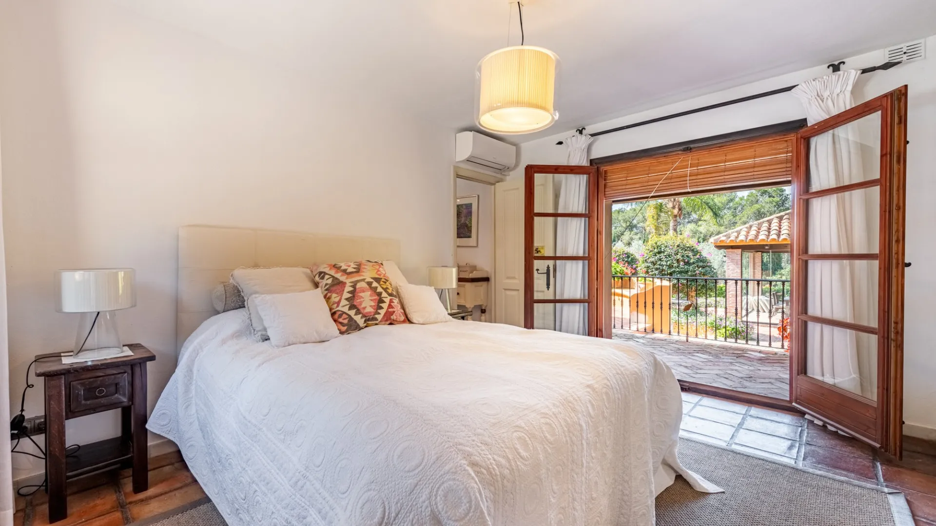 Paraiso Medio, villa con 4 dormitorios a la venta