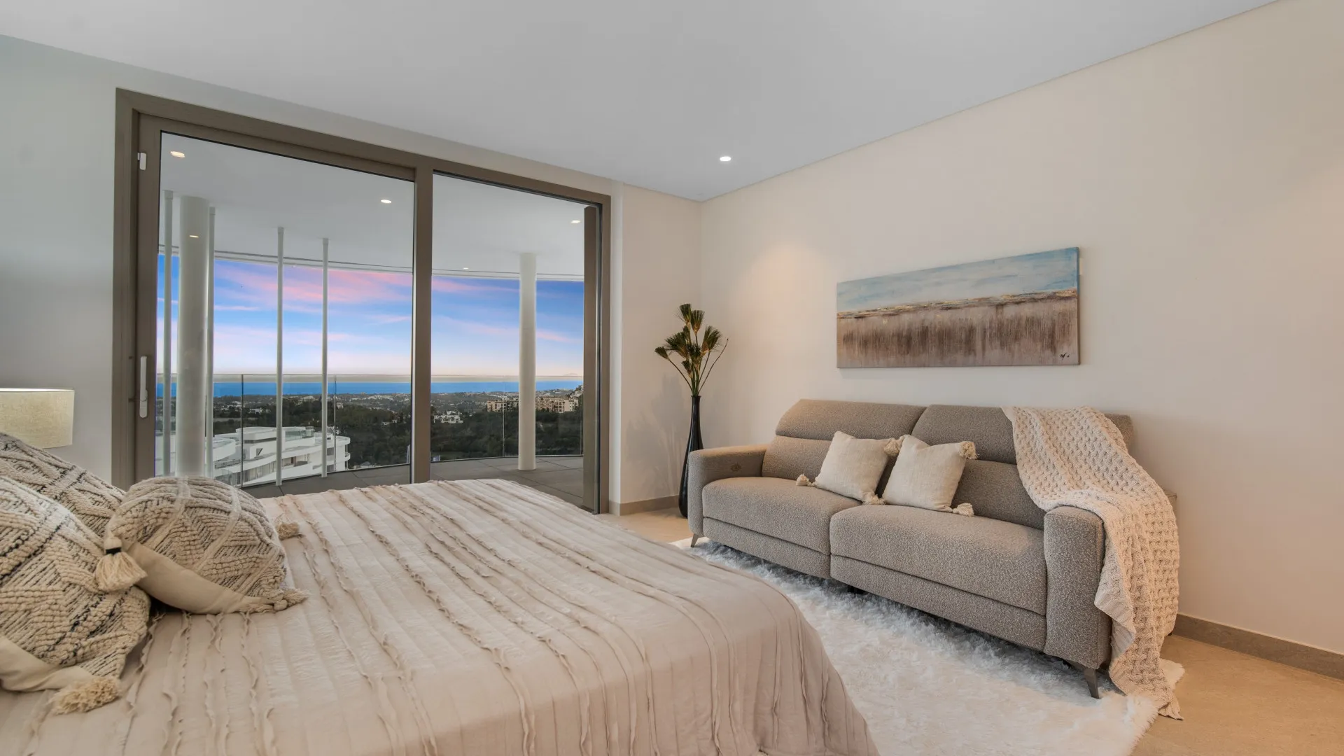 Apartamento a la venta en The View Marbella con 3 dormitorios