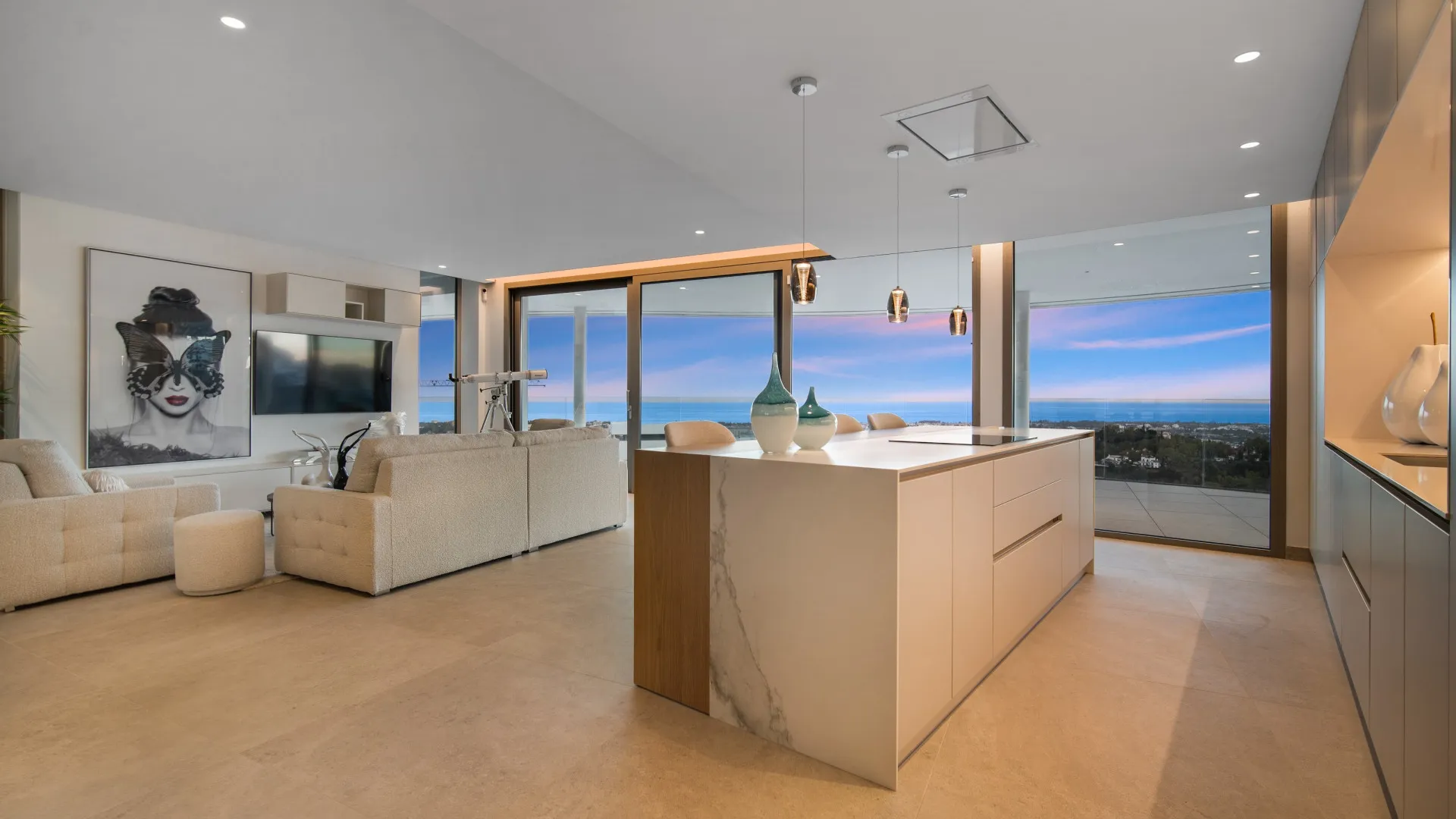 Apartamento a la venta en The View Marbella con 3 dormitorios