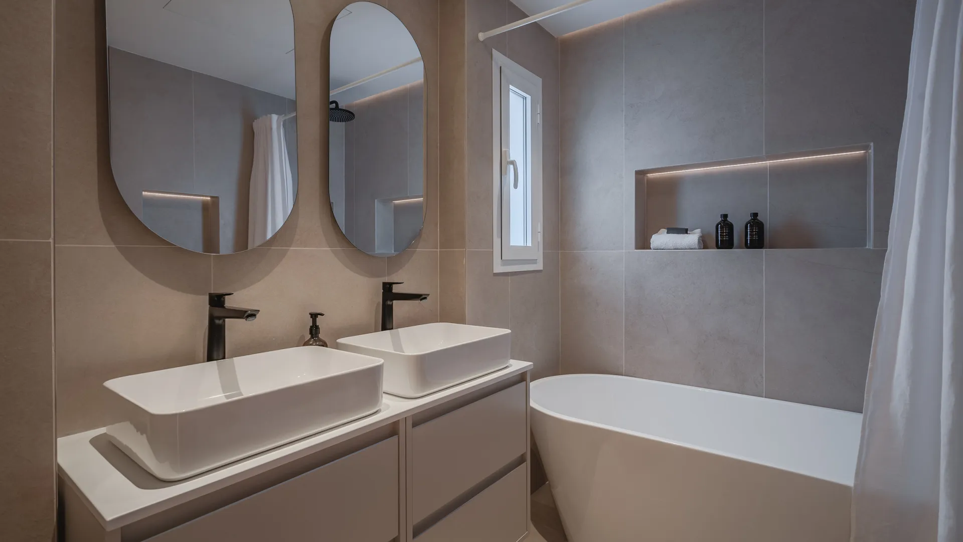 For sale 4 bedrooms duplex penthouse in Marbella - Puerto Banus