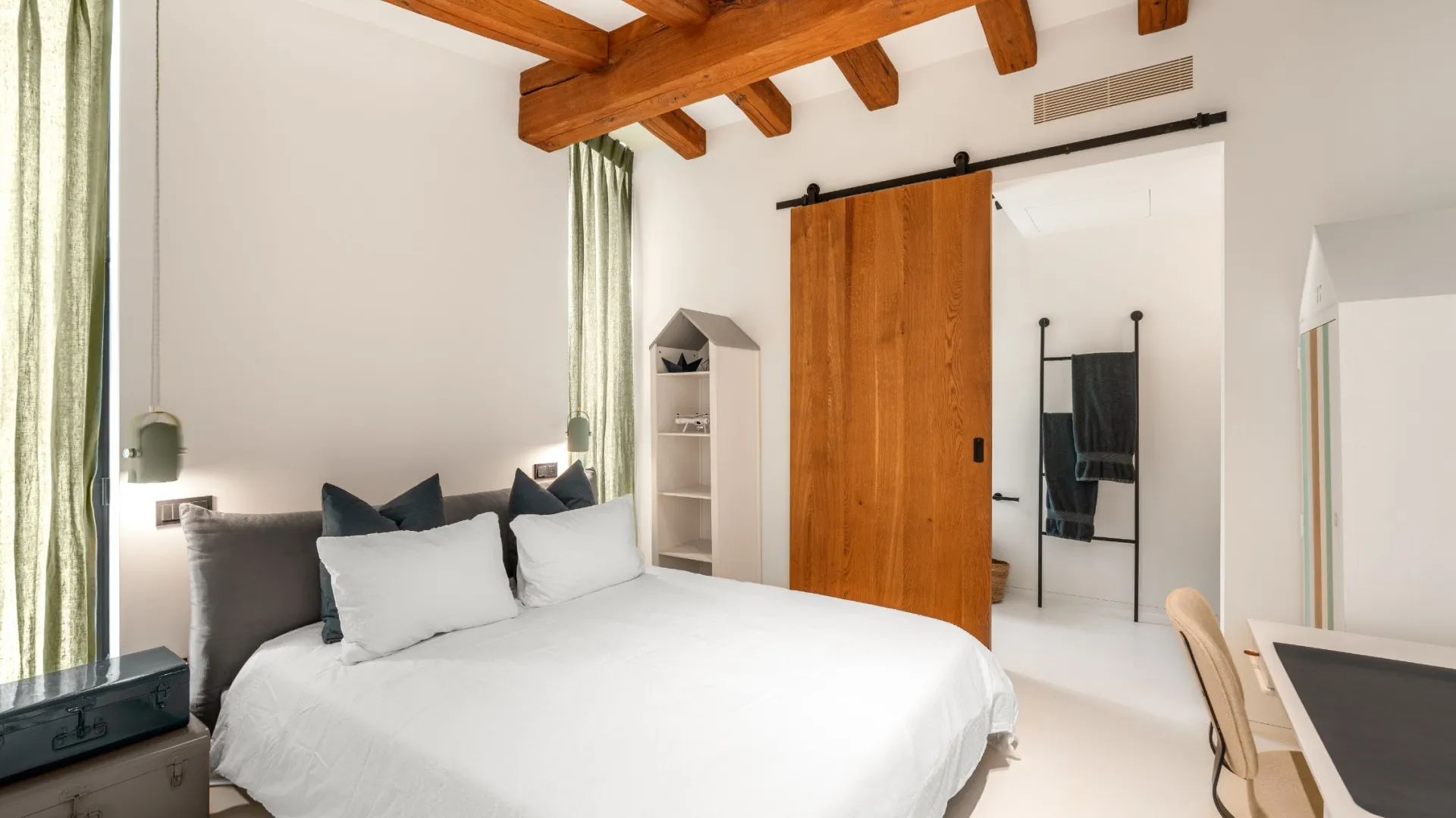 Los Naranjos Golf, villa de 5 dormitorios en venta