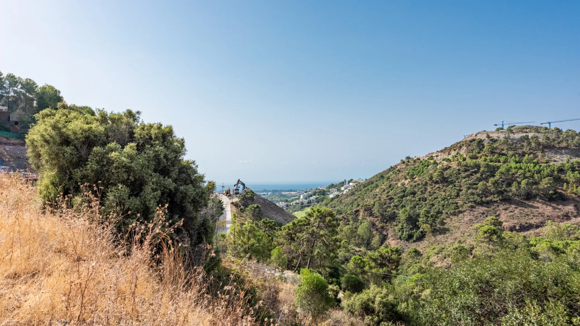 El Madroñal plot for sale