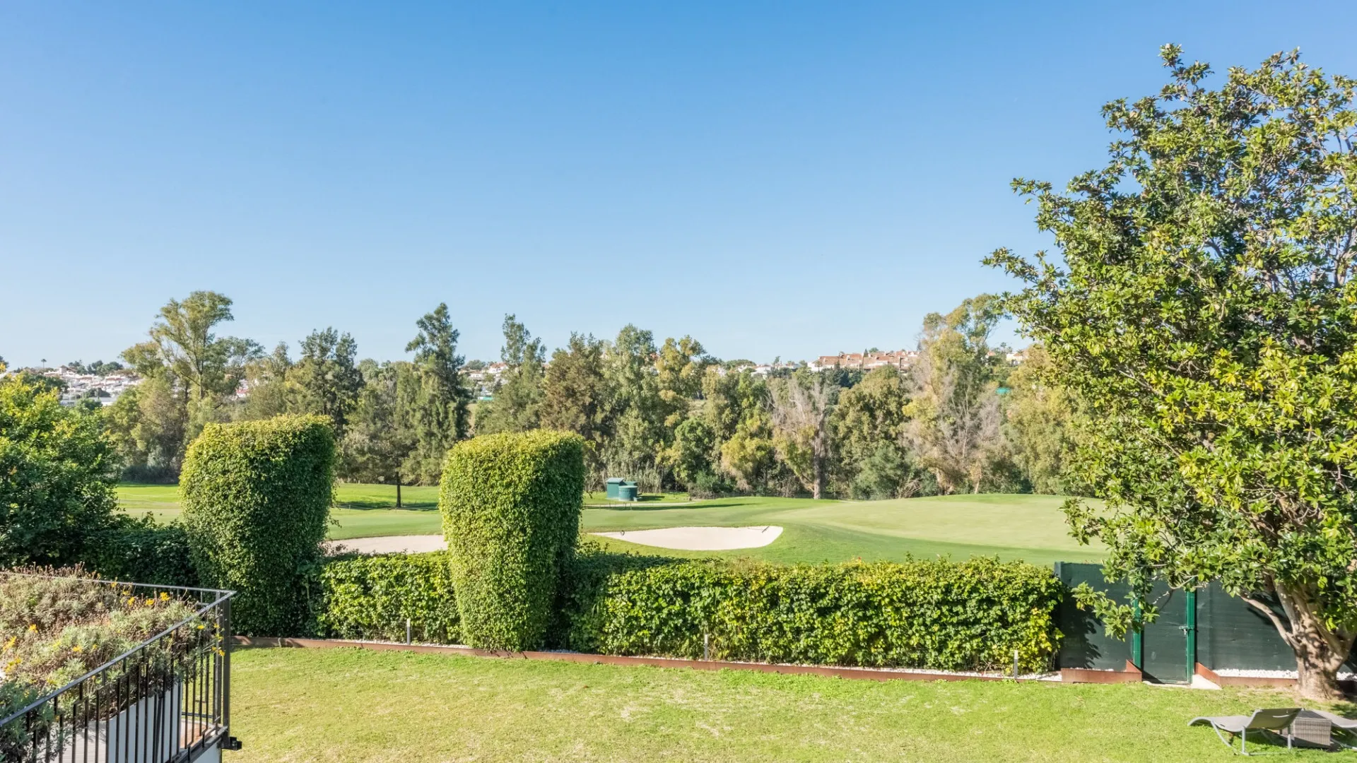 Villa for sale in Guadalmina Alta