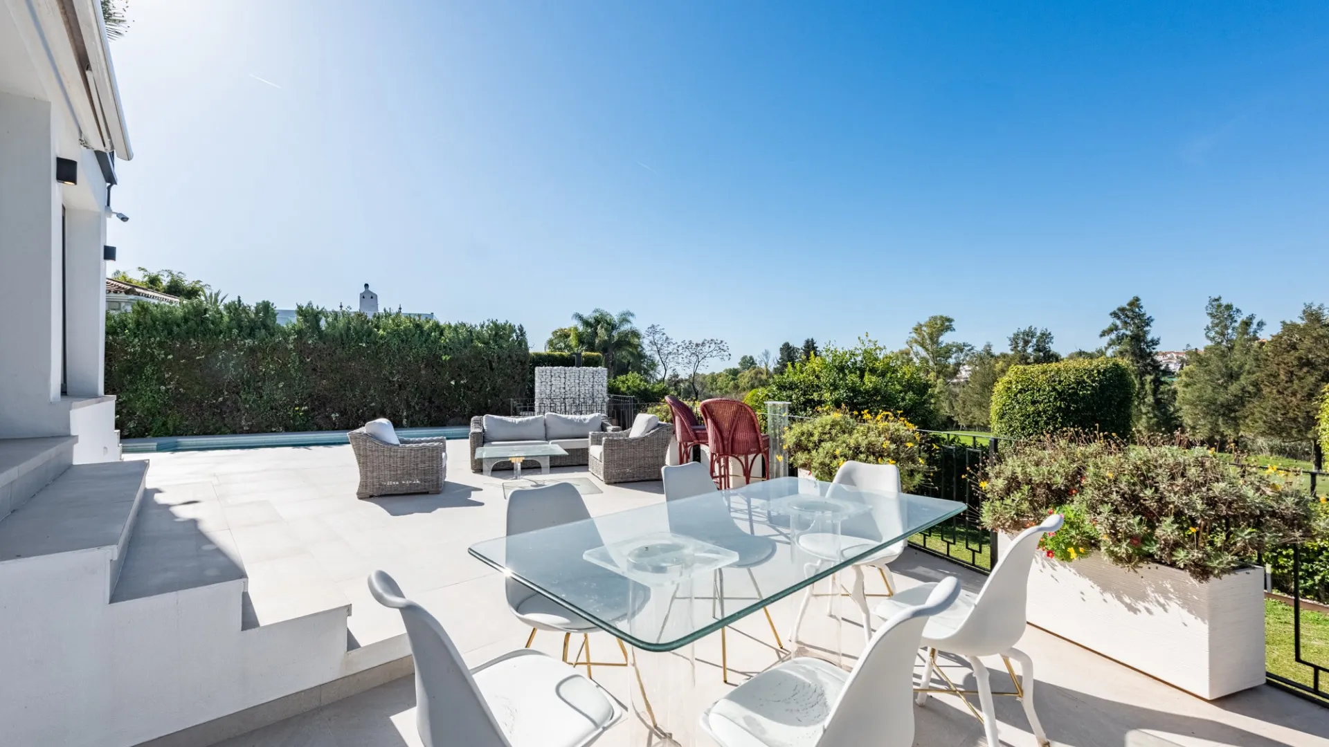 Villa for sale in Guadalmina Alta