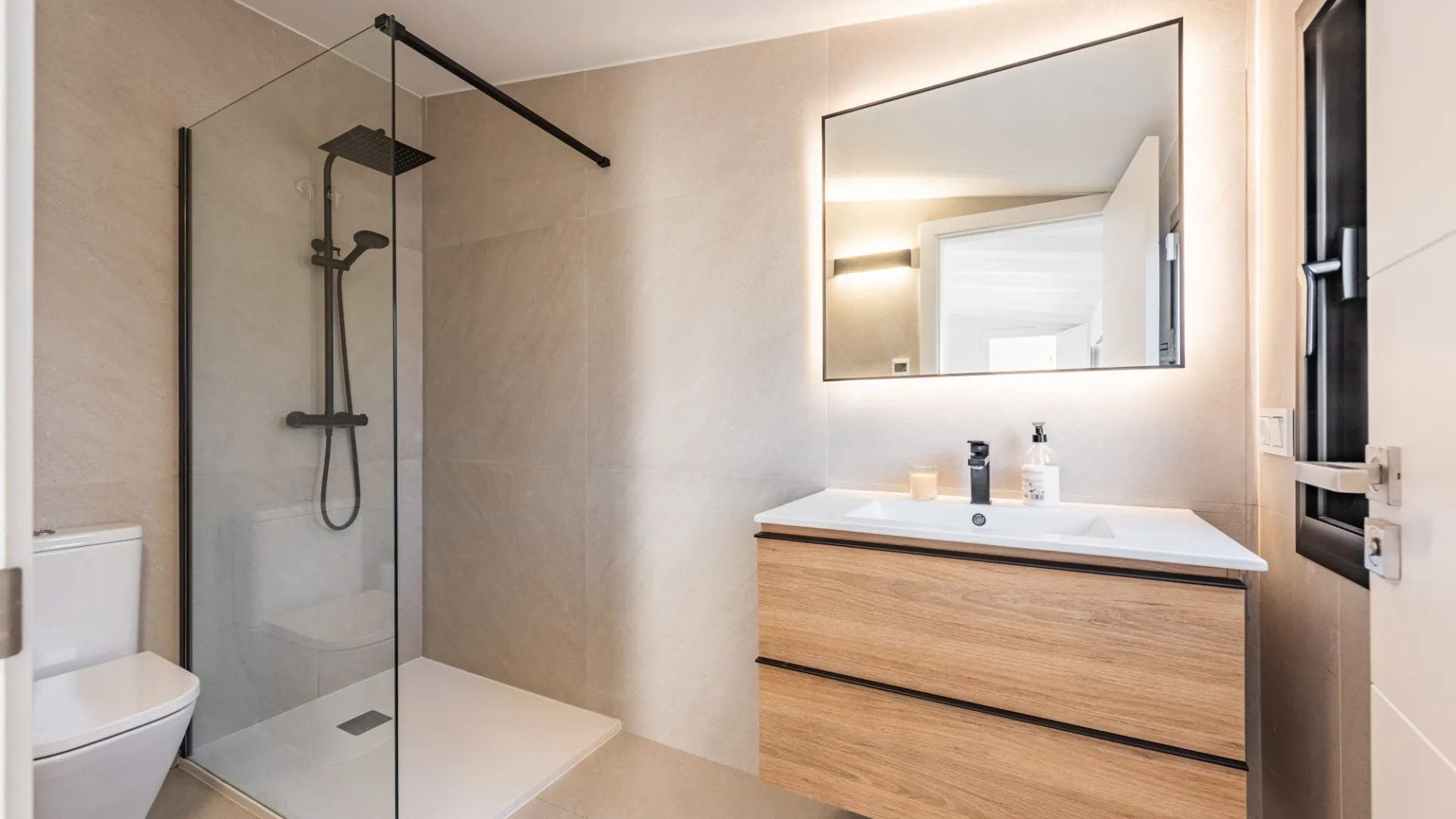 Villa for sale in Guadalmina Alta