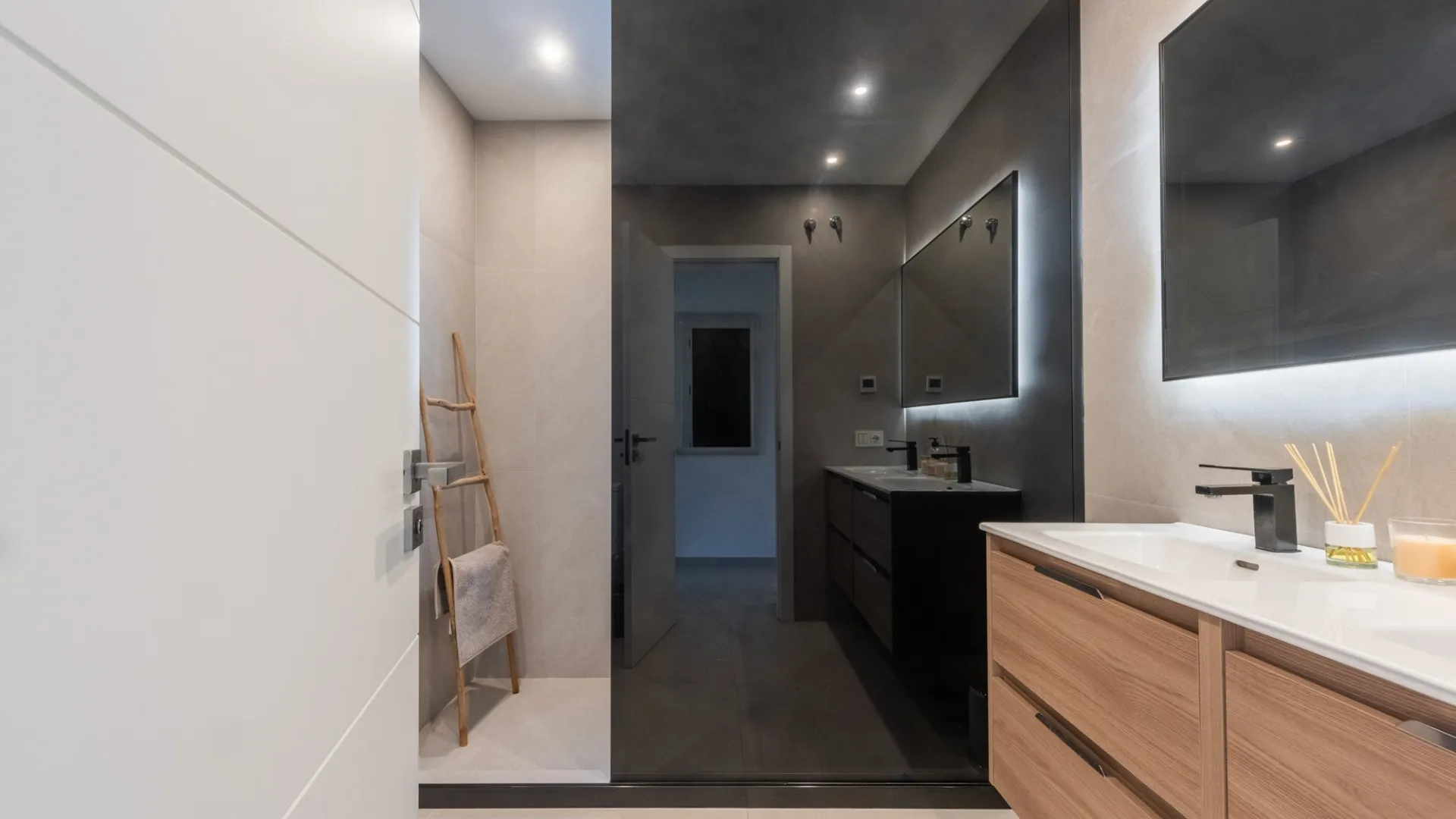 Villa for sale in Guadalmina Alta