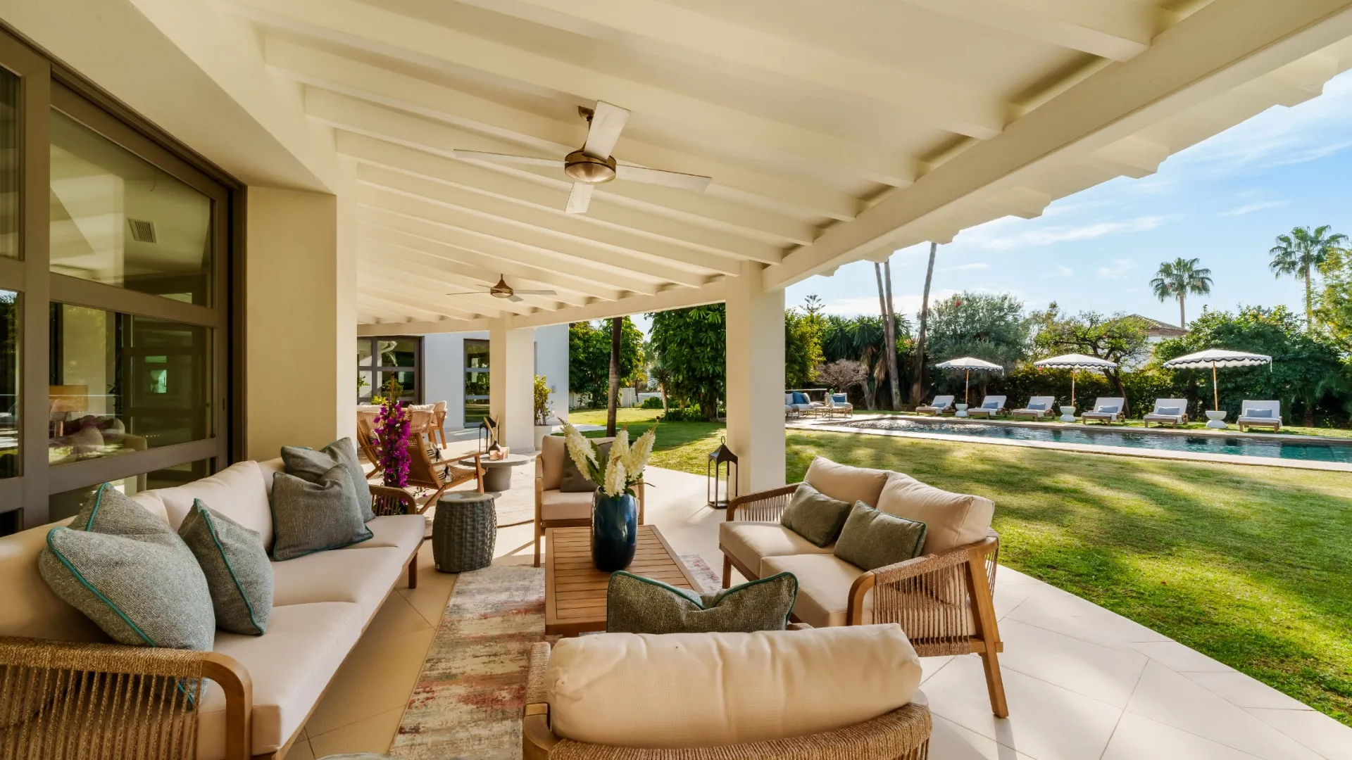 Comprar villa en La Cerquilla de 5 dormitorios
