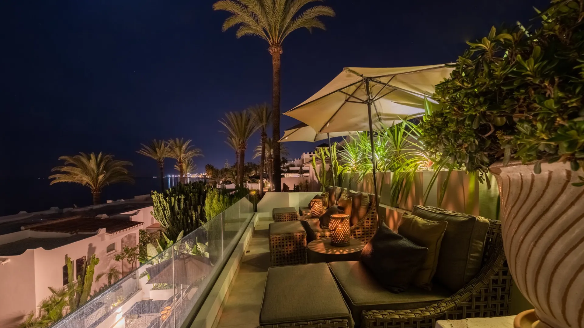 Oasis de Marbella, adosado en venta de 3 dormitorios