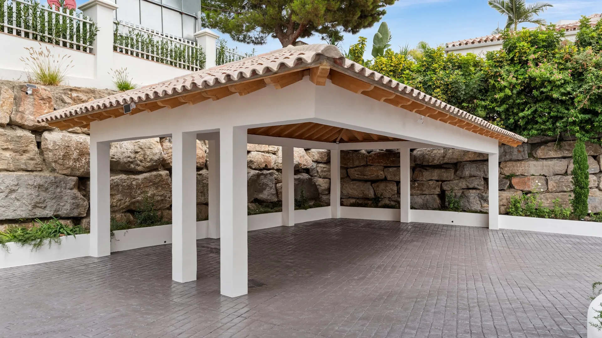 For sale La Alqueria villa with 4 bedrooms