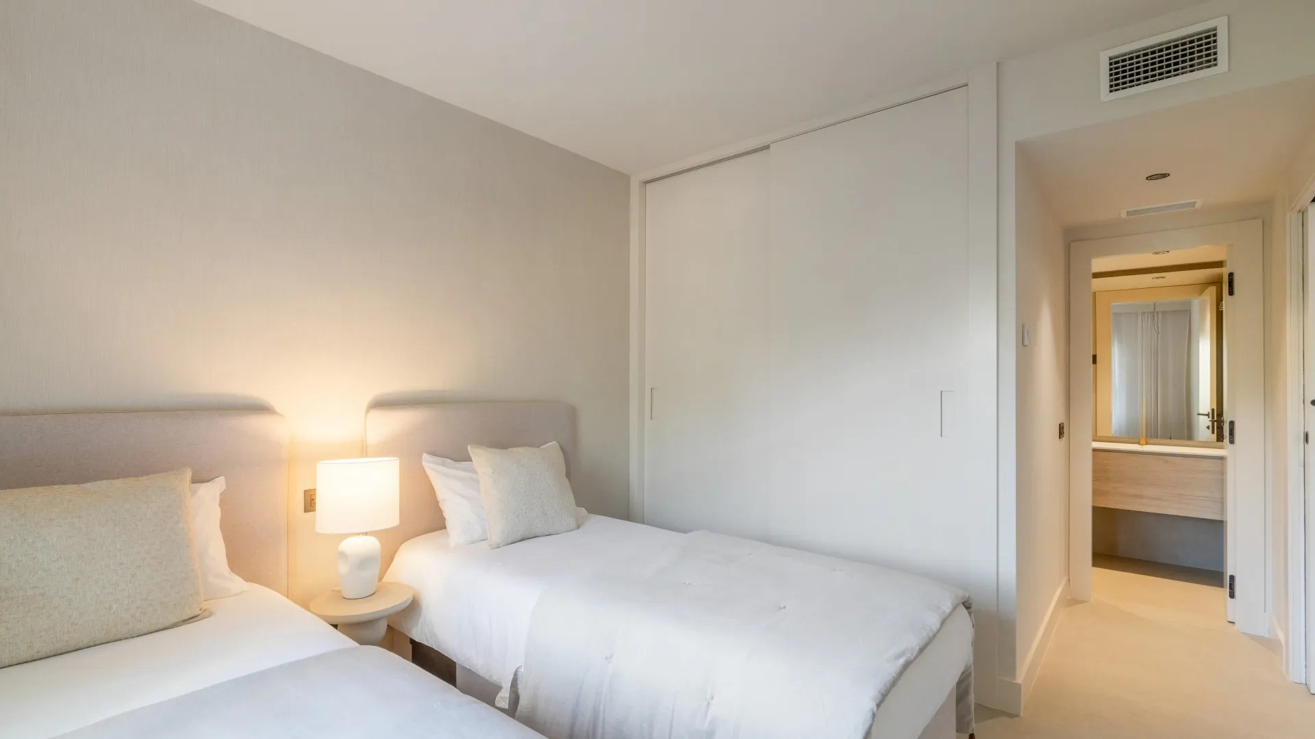 Palacetes Los Belvederes 3 bedrooms ground floor apartment for sale