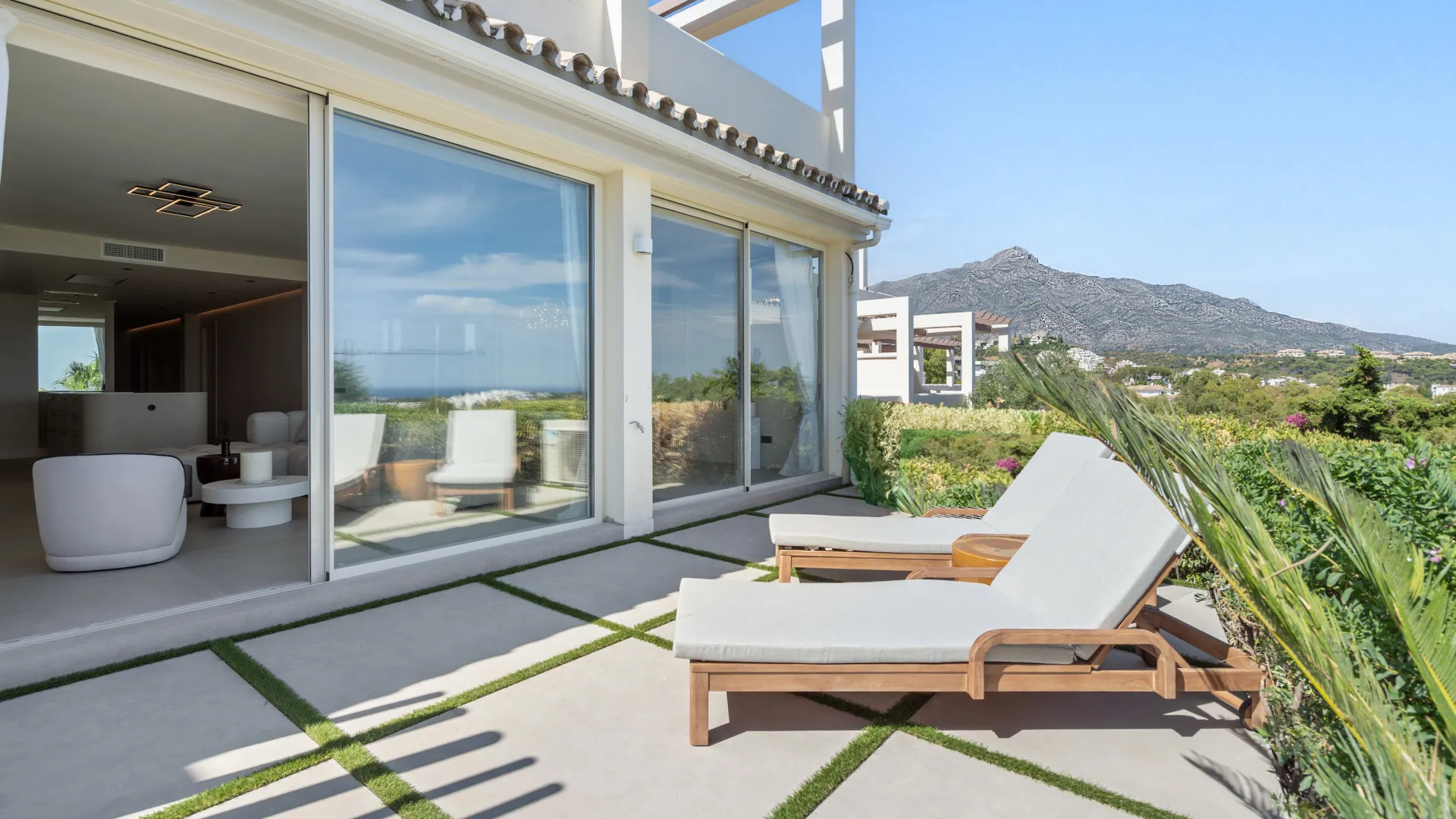 Palacetes Los Belvederes 3 bedrooms ground floor apartment for sale