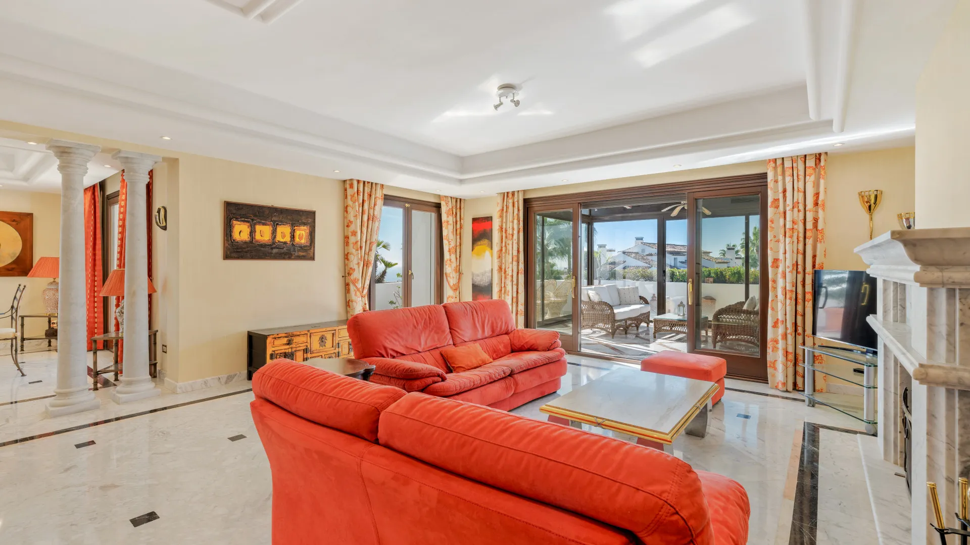 4 bedrooms duplex penthouse in Monte Paraiso Country Club for sale