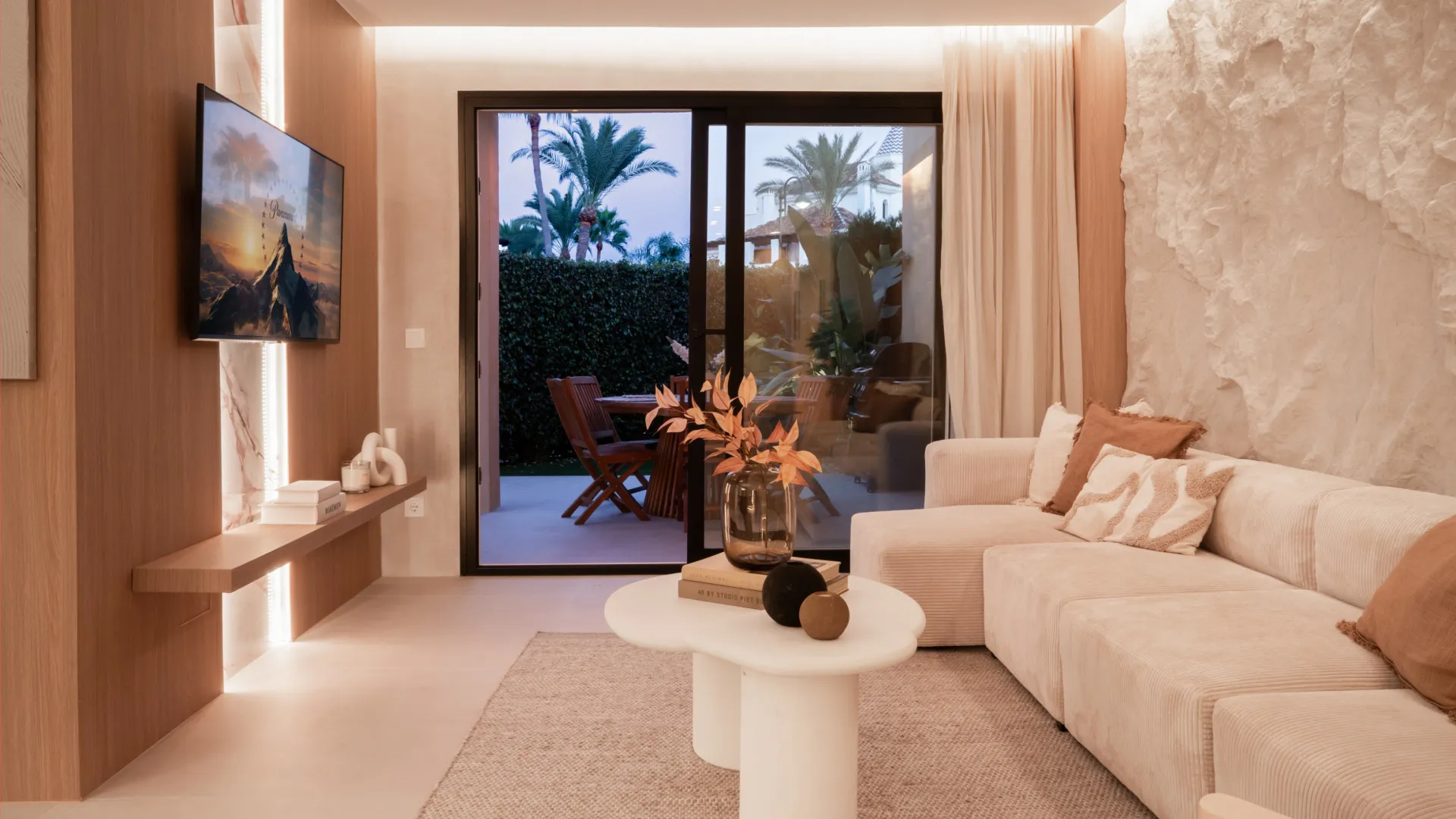 4 bedrooms town house in Azalea Beach for sale