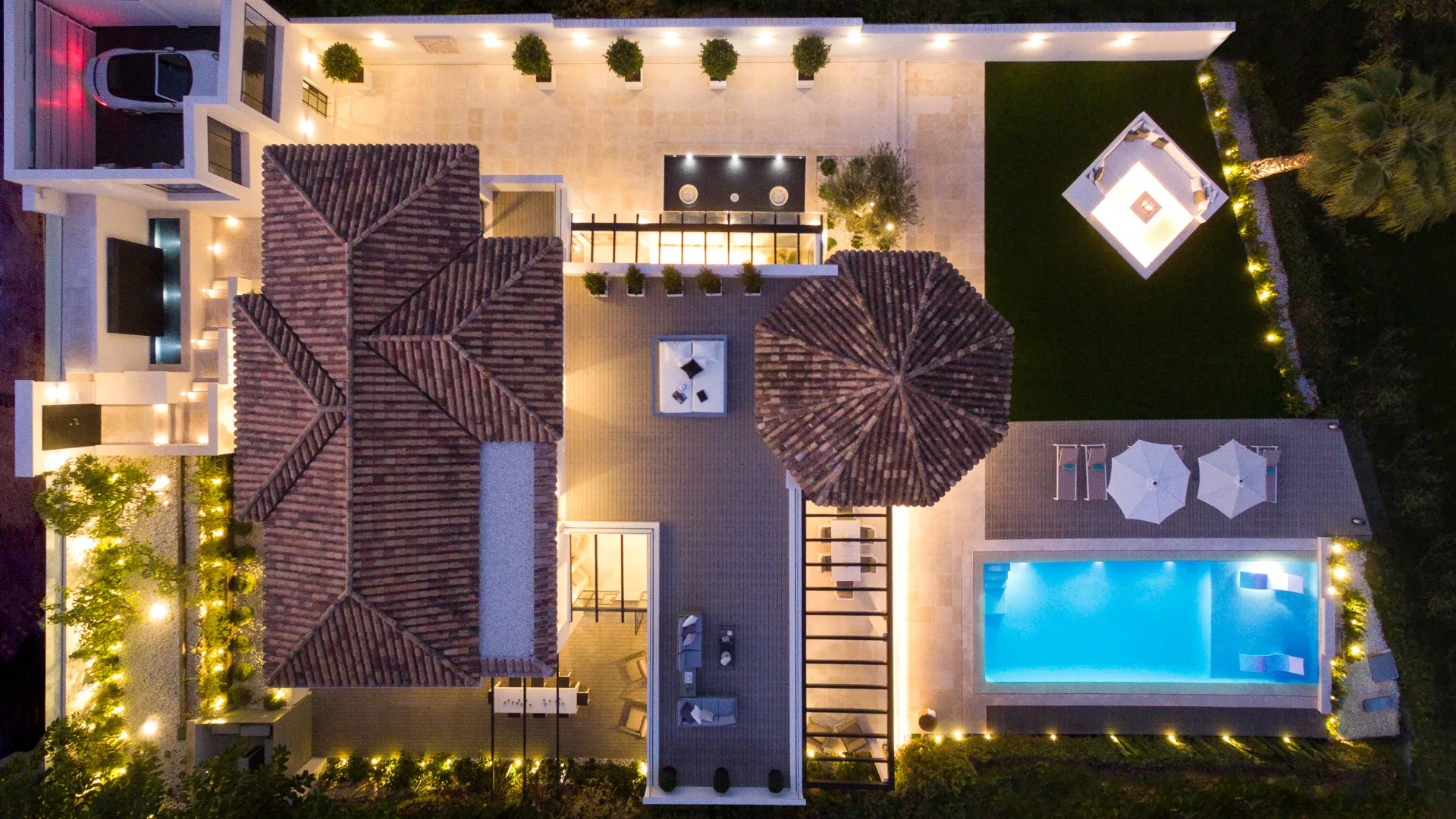 5 bedrooms Aloha villa for sale