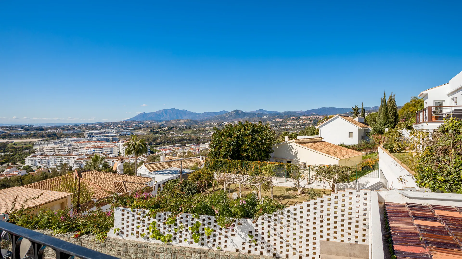 For sale Nueva Andalucia villa