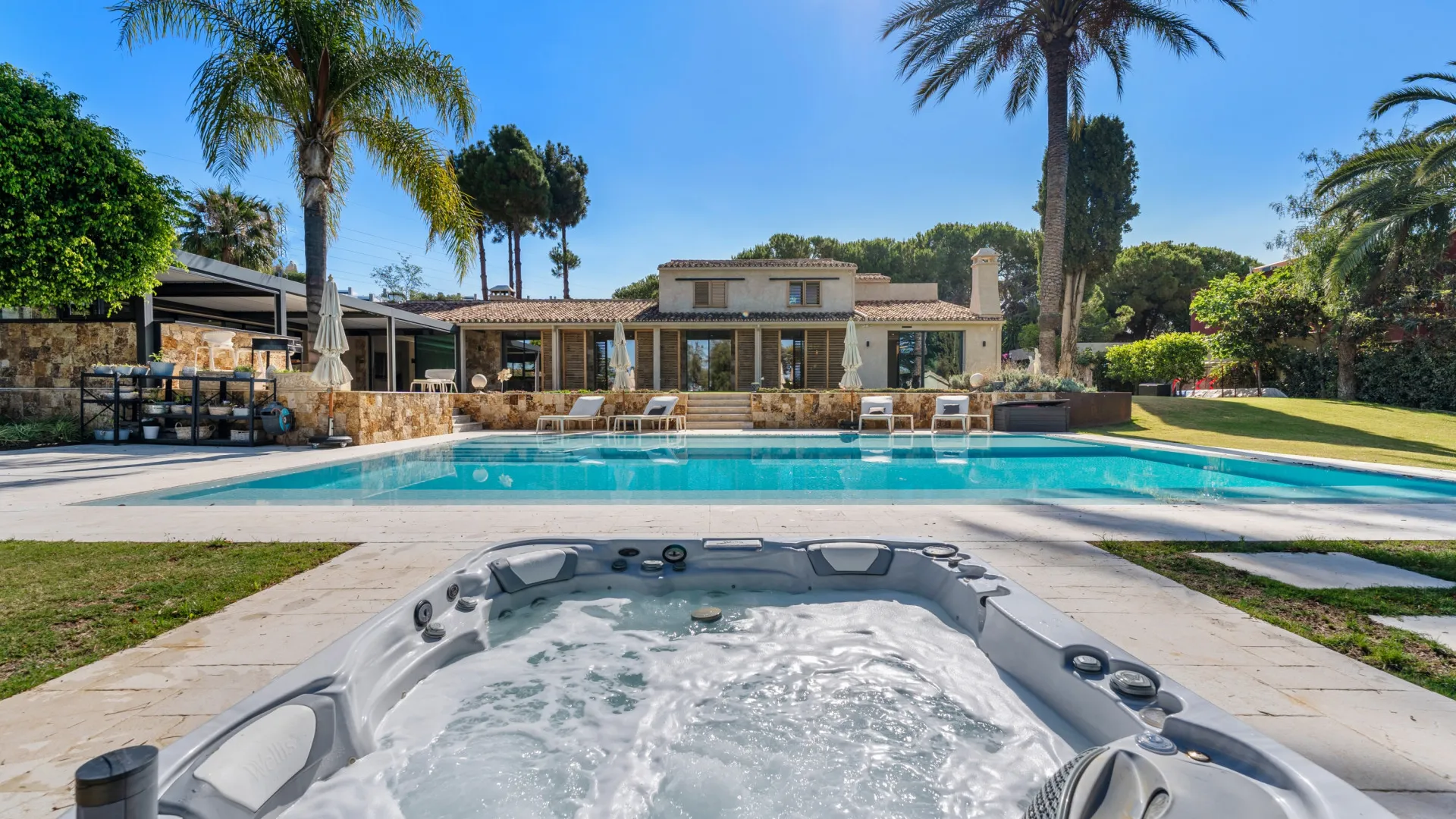 For sale villa with 8 bedrooms in Rio Real