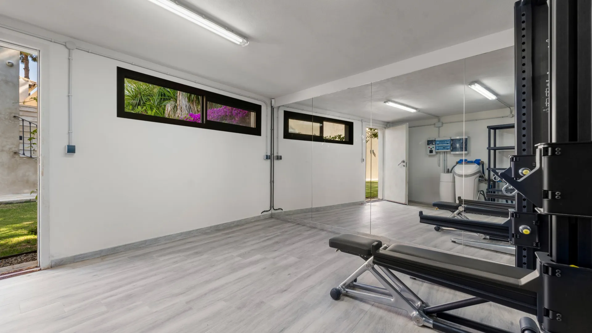 For sale villa with 8 bedrooms in Rio Real