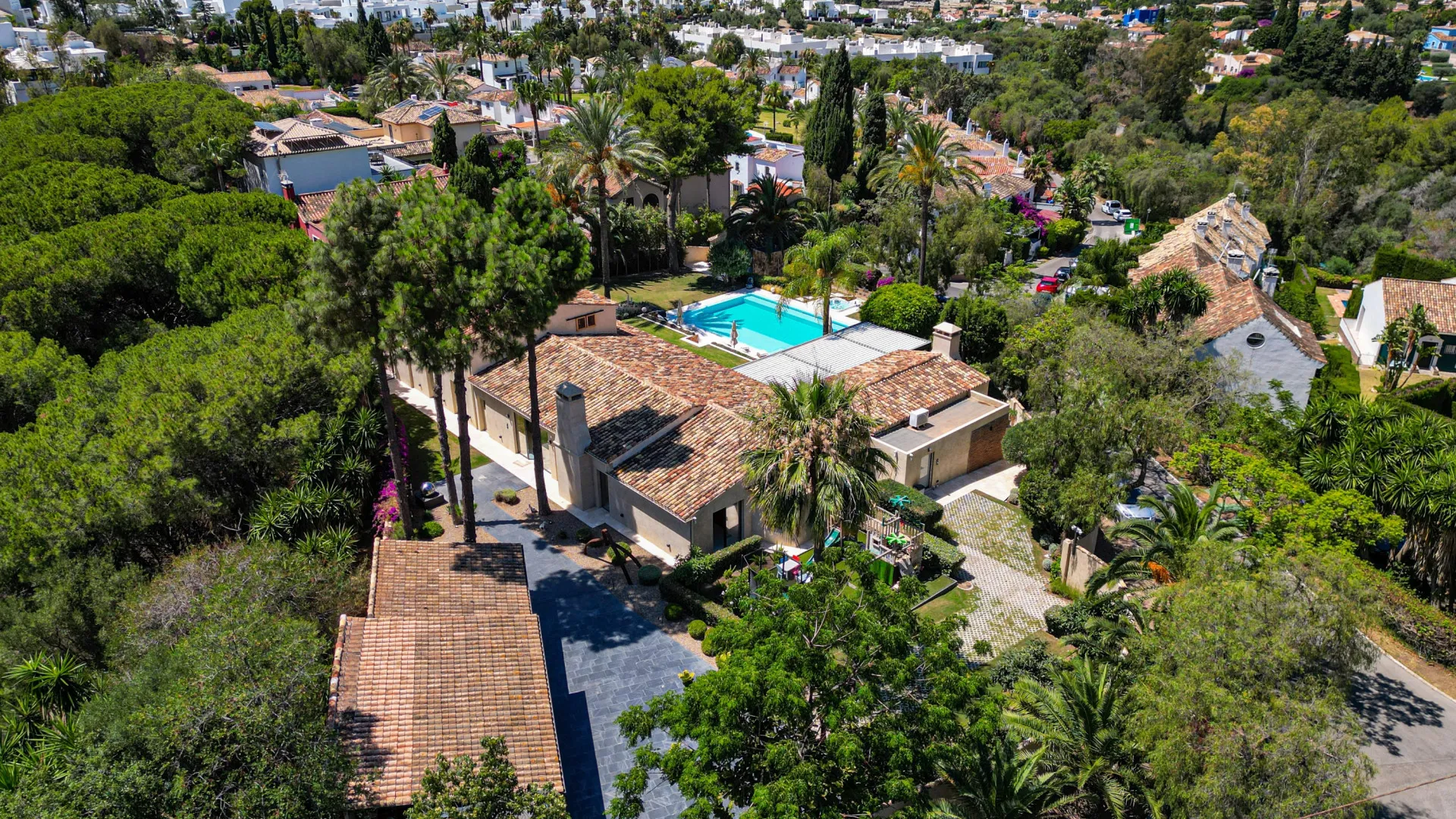 For sale villa with 8 bedrooms in Rio Real