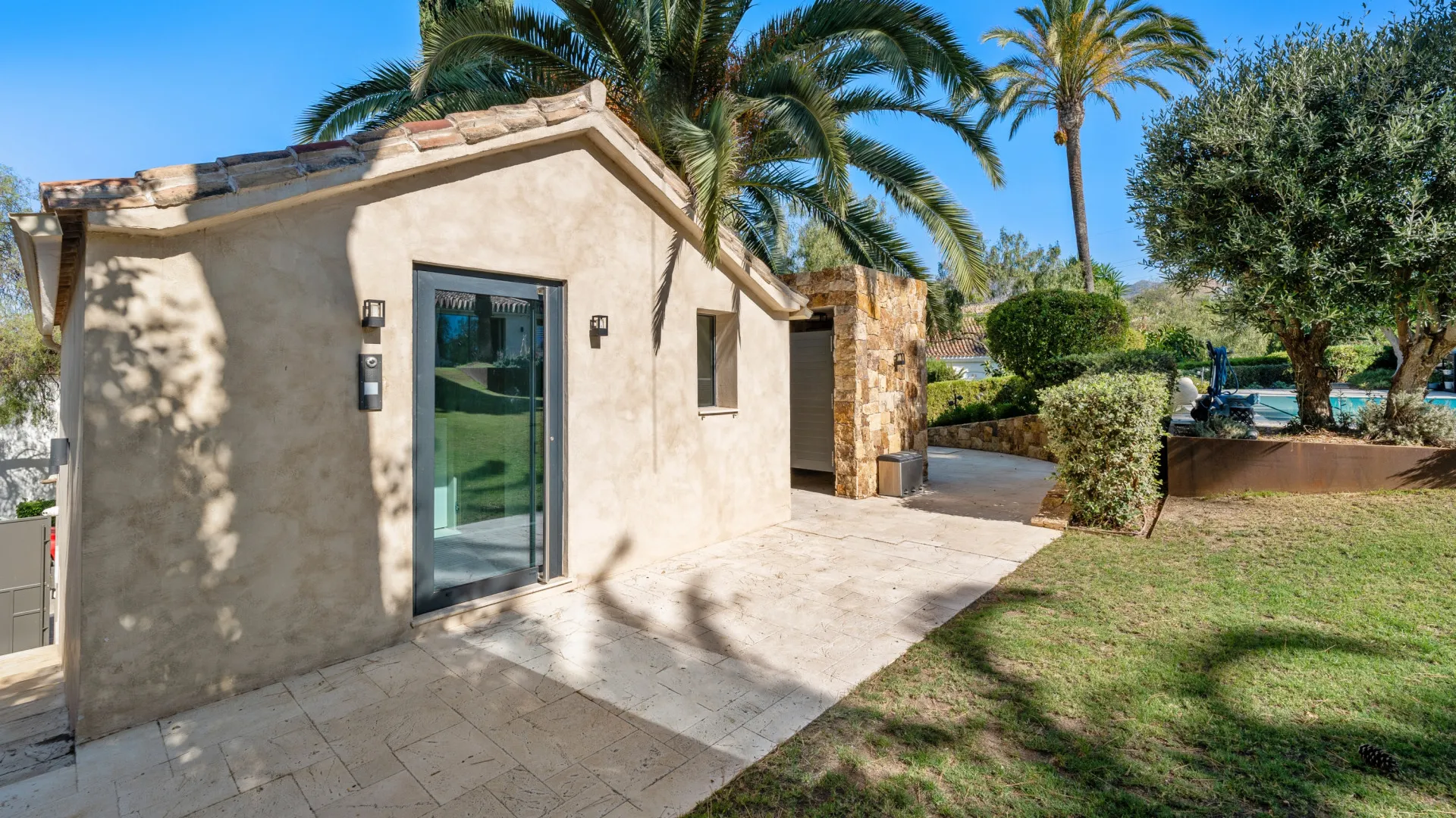 For sale villa with 8 bedrooms in Rio Real