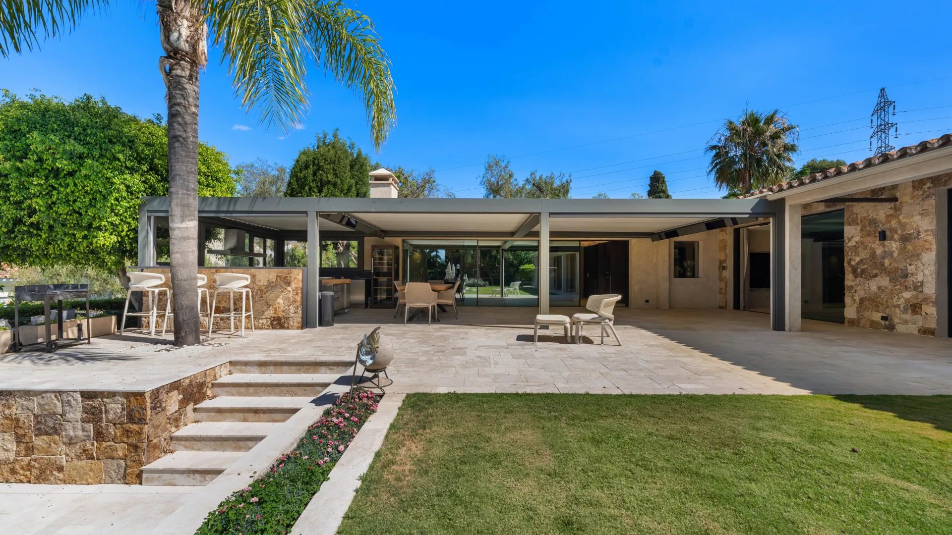 For sale villa with 8 bedrooms in Rio Real