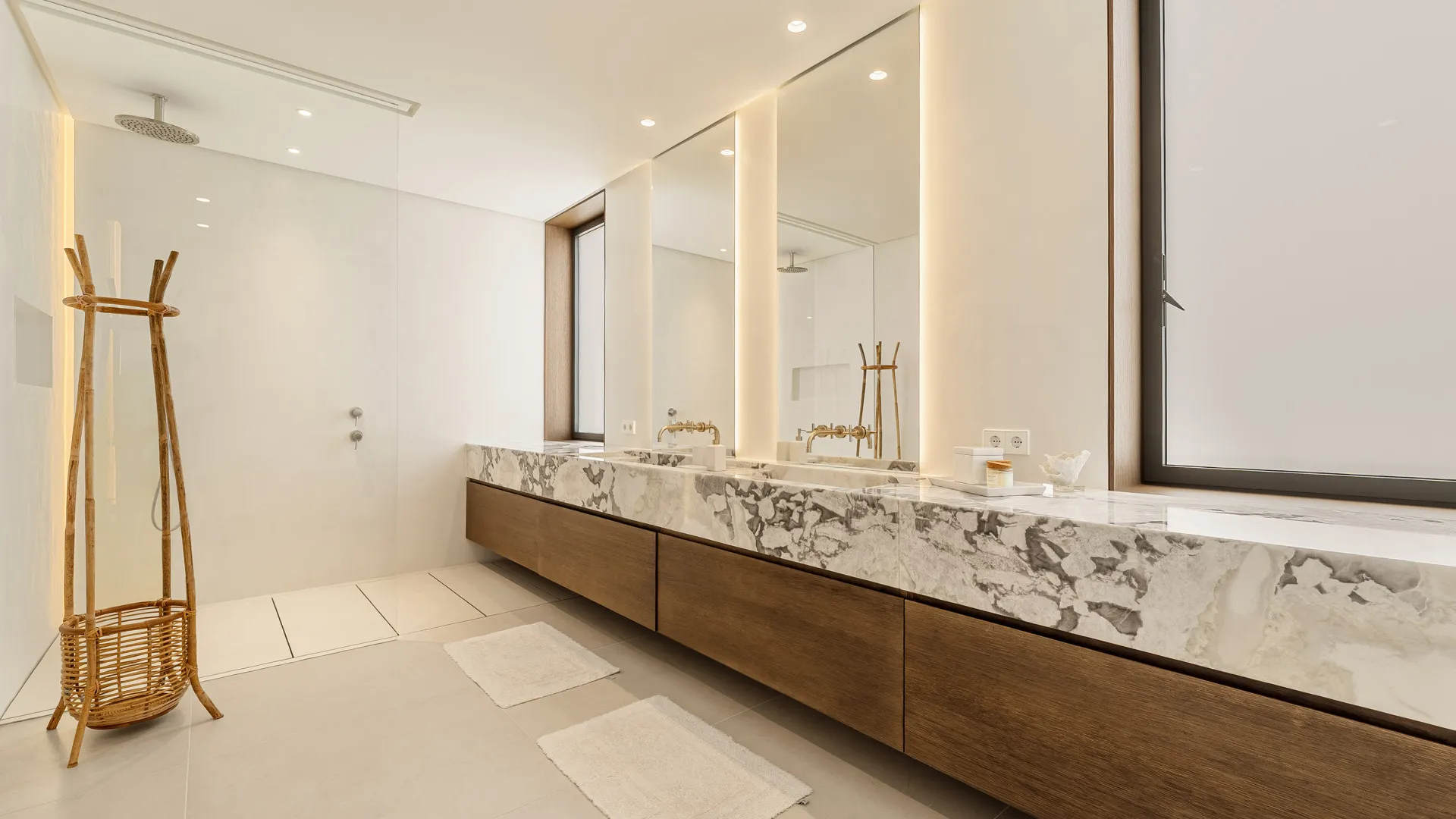 Villa for sale in Guadalmina Alta