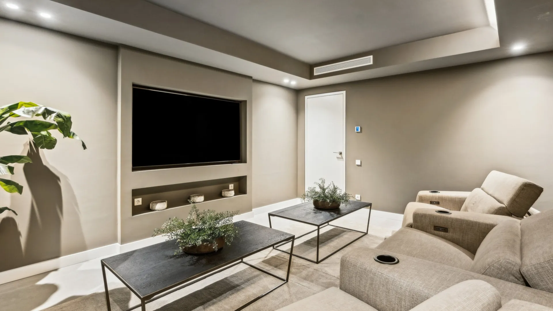 Se vende villa de 5 dormitorios en Los Naranjos