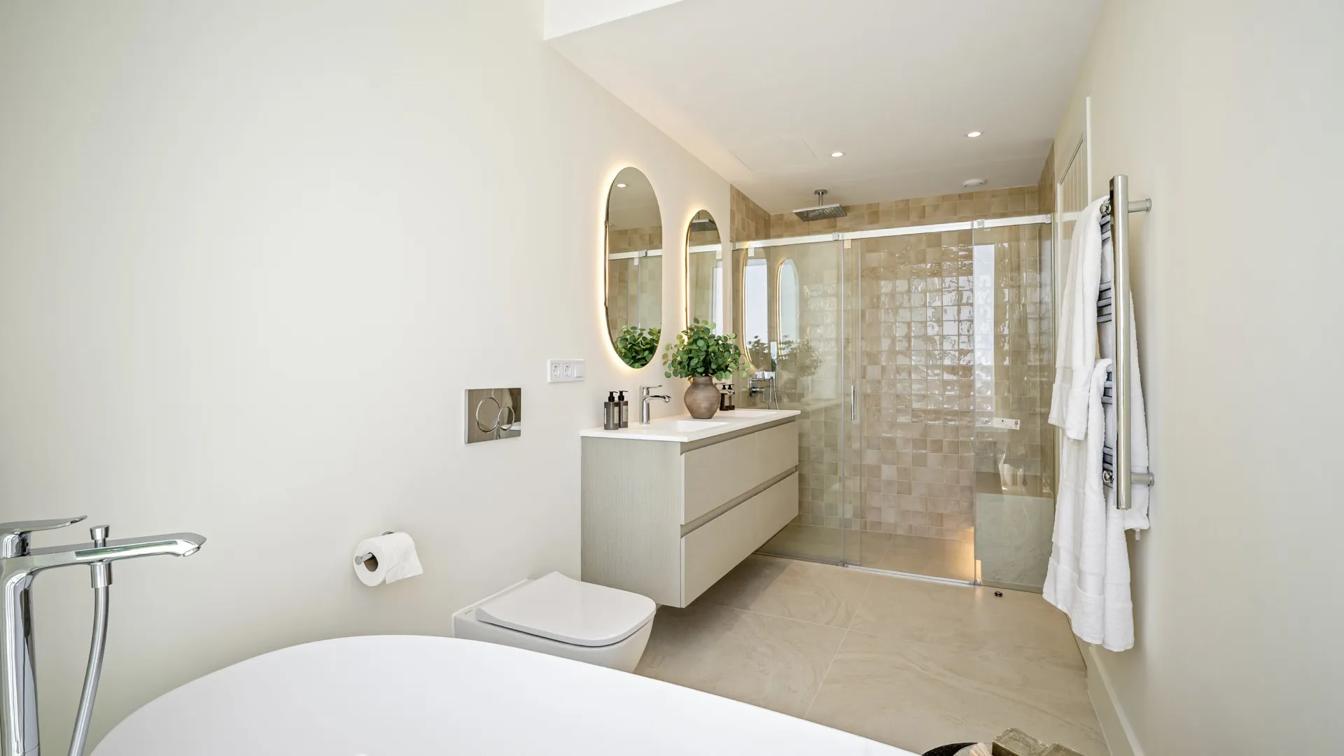 La Quinta, triplex con 4 dormitorios a la venta