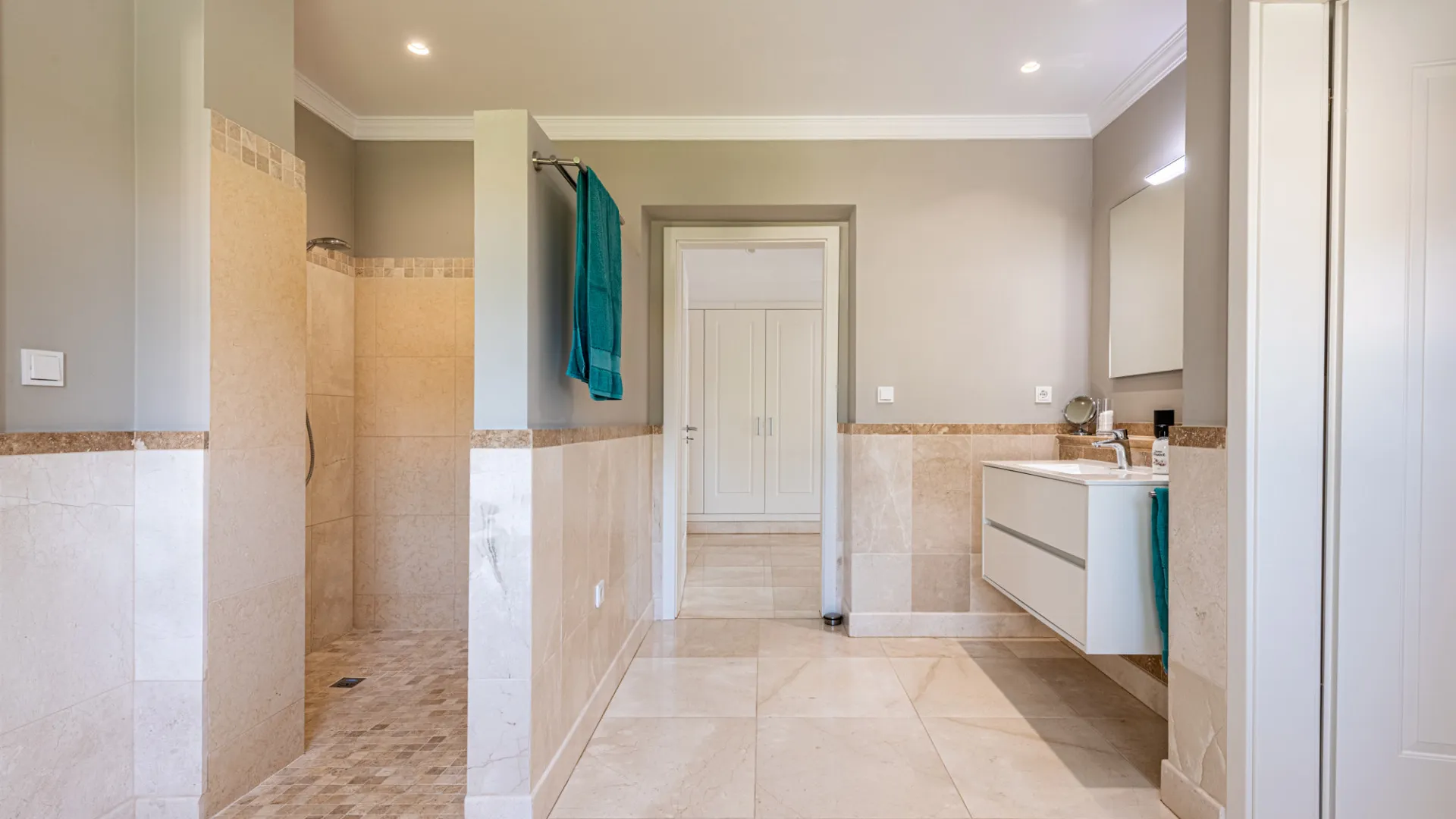 Hacienda las Chapas, villa de 5 dormitorios en venta