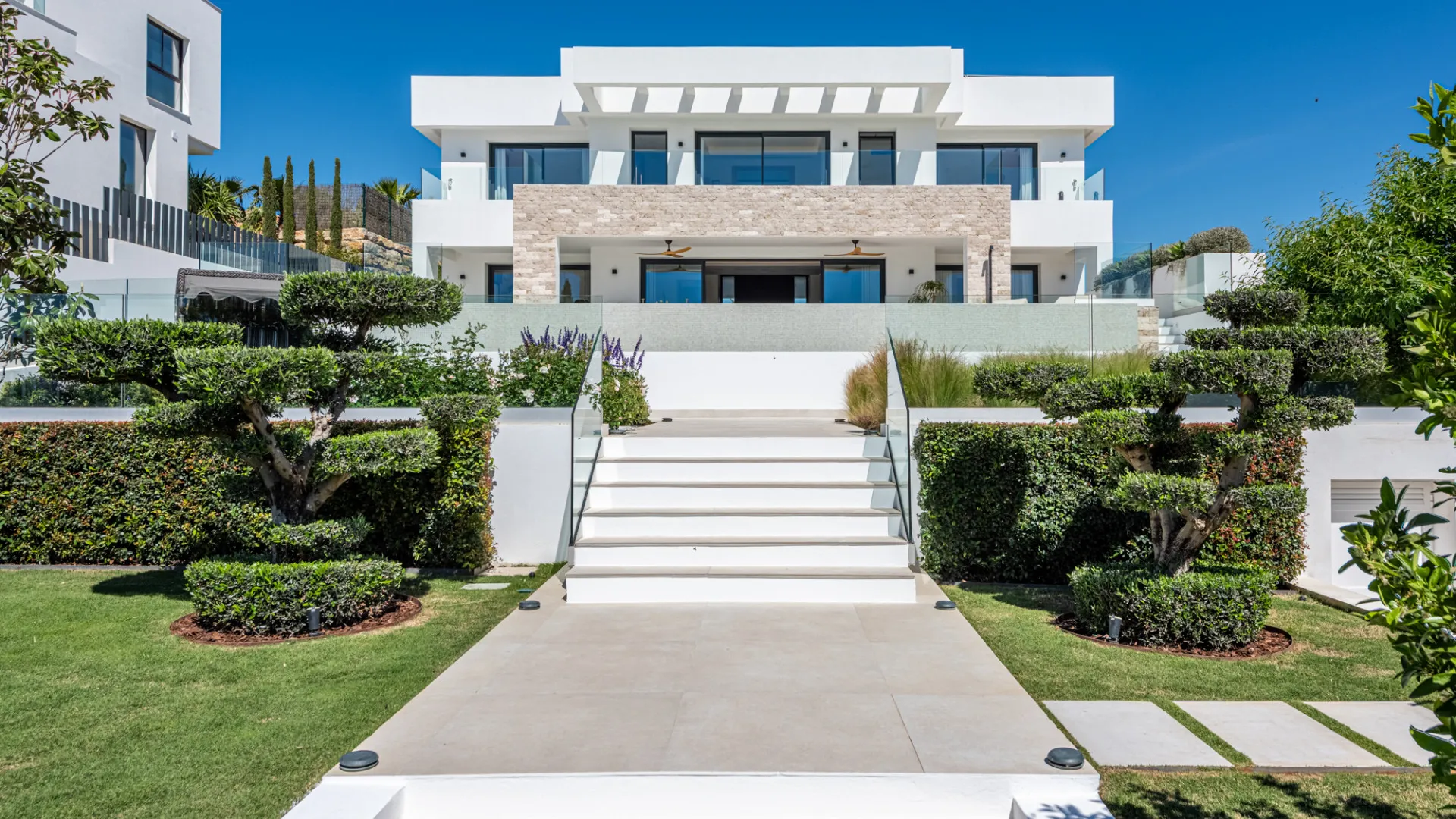 Majestic villa for sale