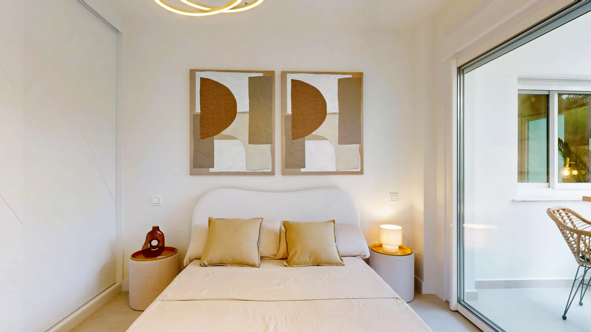 For sale Rio Real apartment with 4 bedrooms
