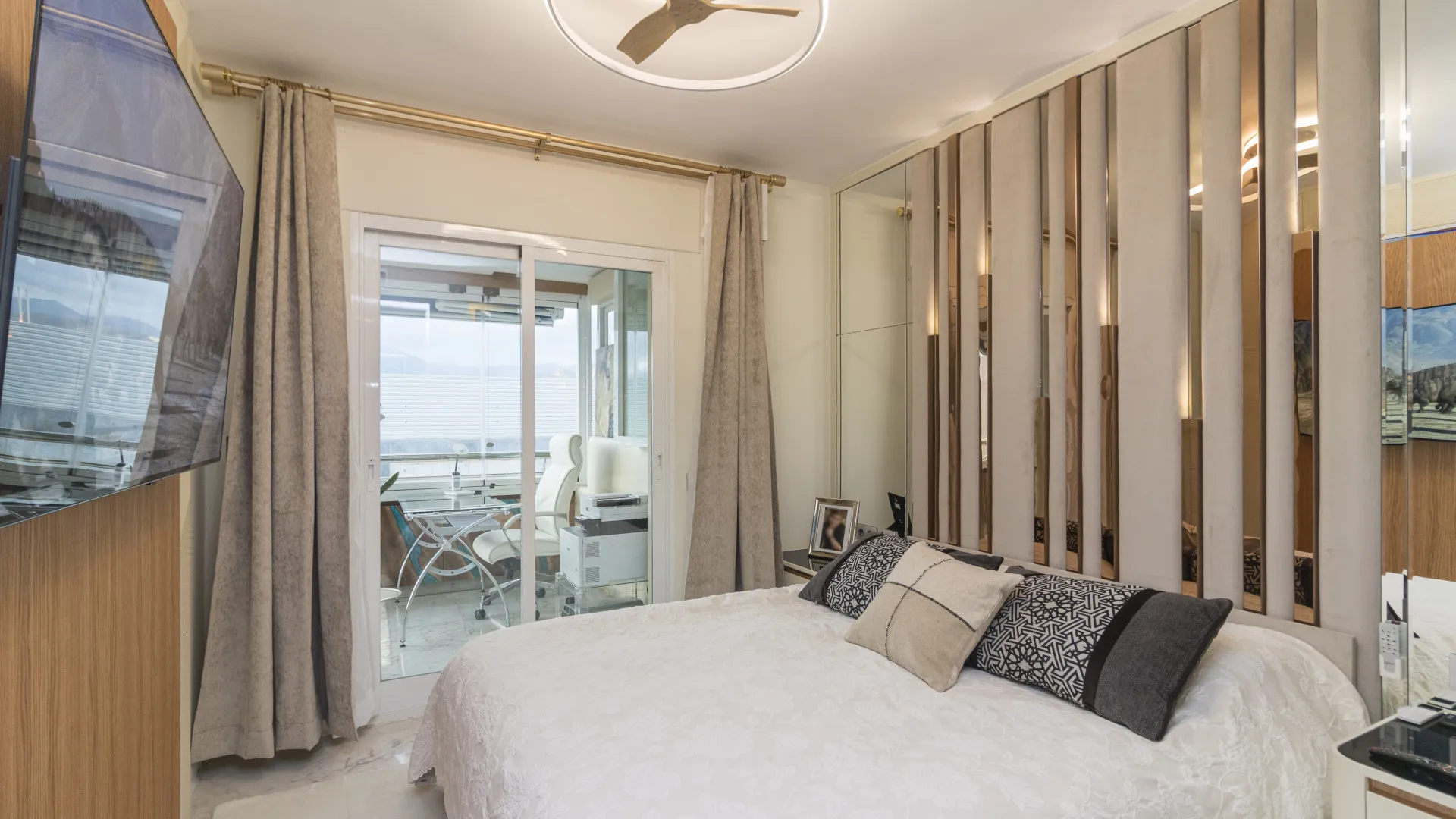 For sale Marina Banus apartment with 2 bedrooms