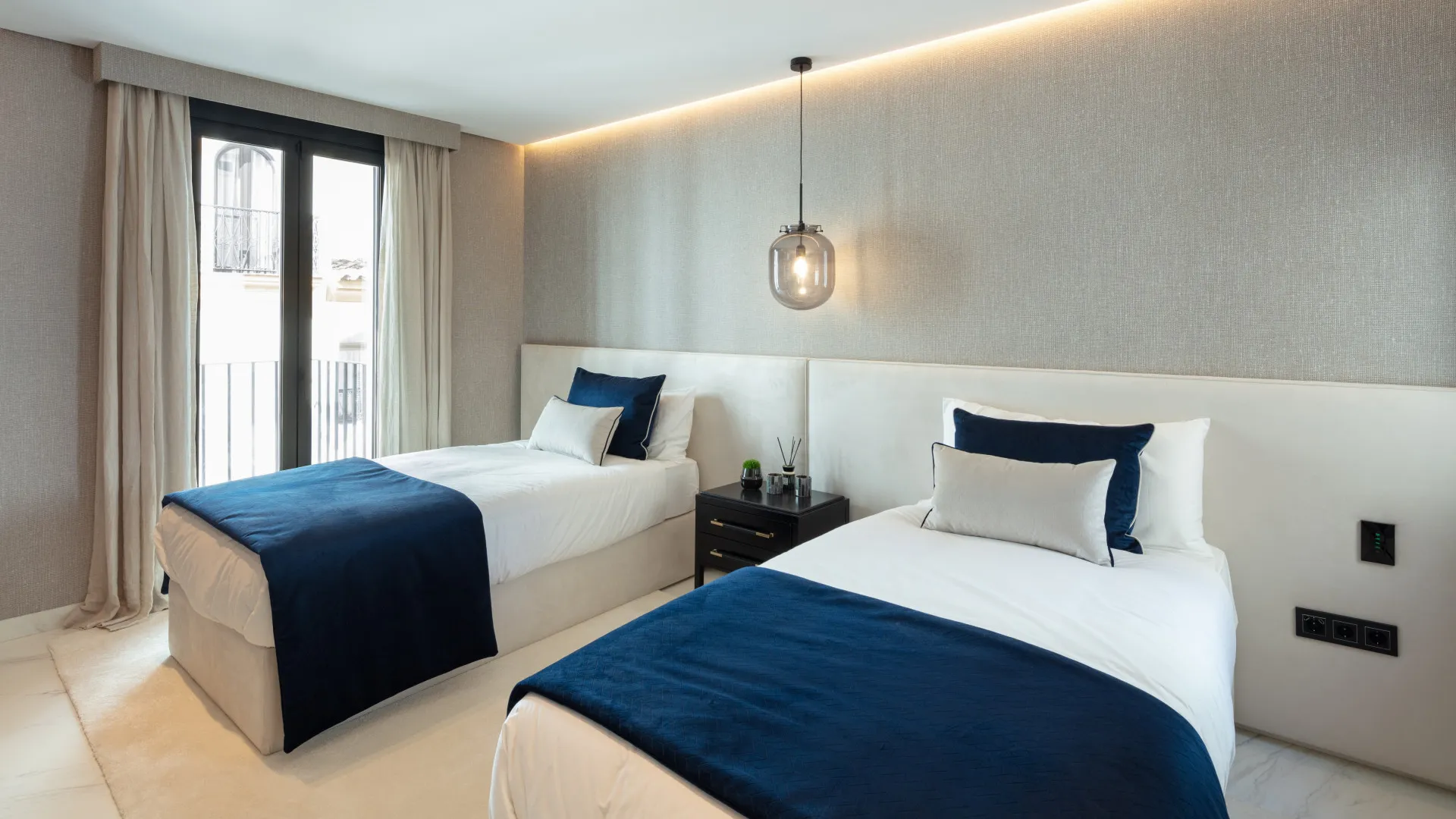 Apartamento en venta con 3 dormitorios en Marbella - Puerto Banus