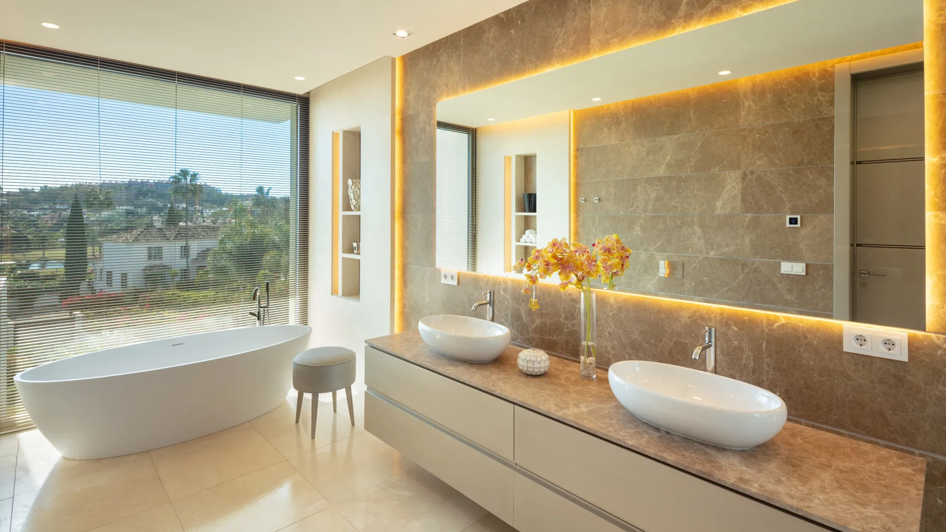 Buy villa in La Cerquilla