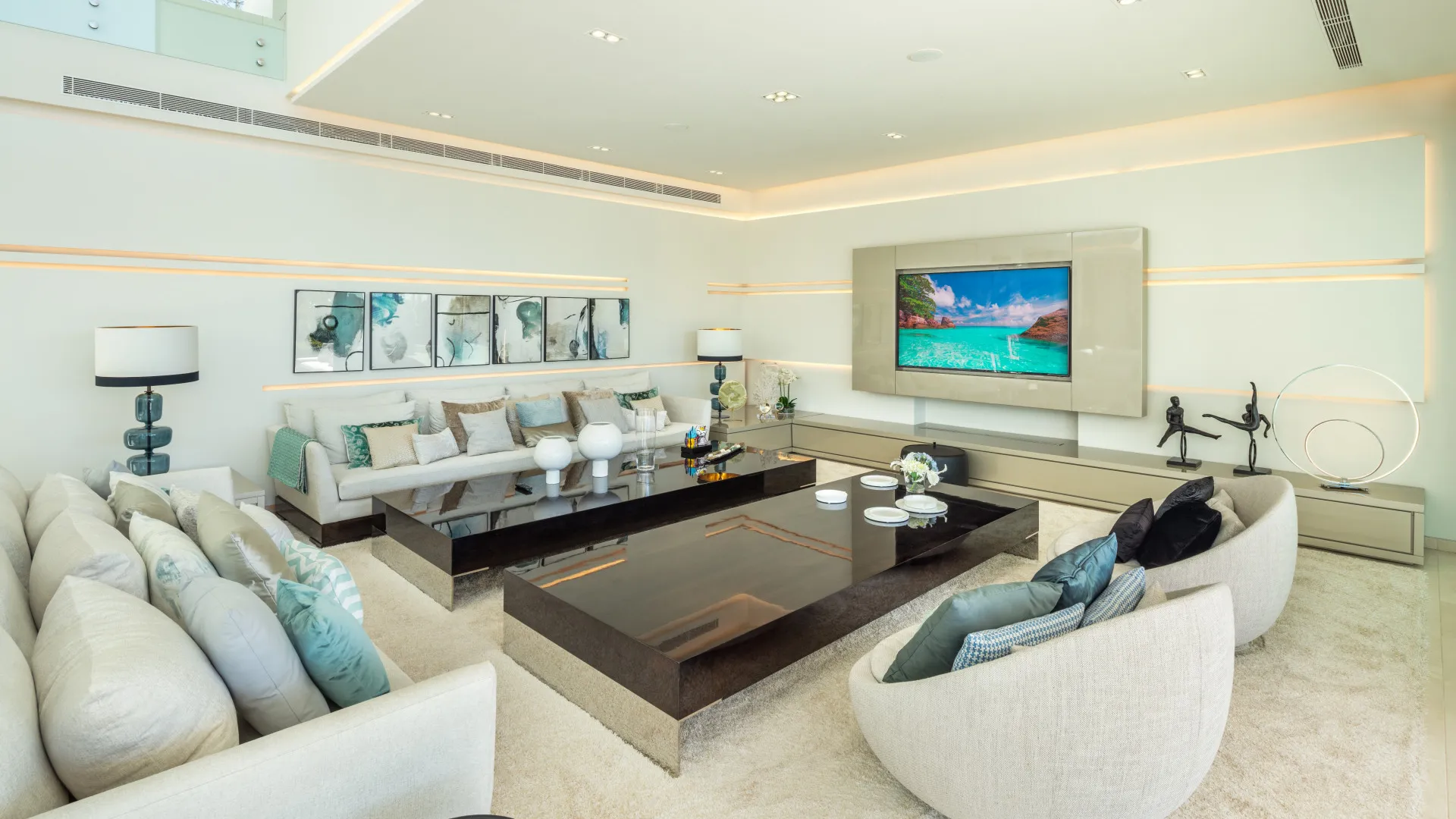 Buy villa in La Cerquilla
