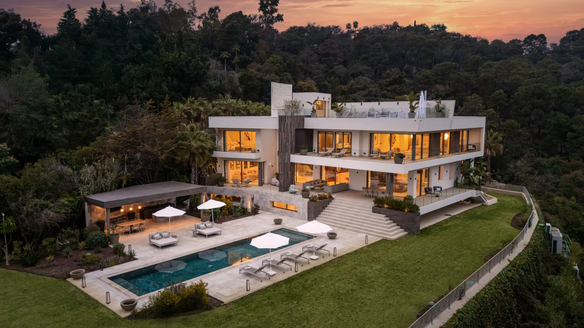 For sale La Zagaleta villa with 6 bedrooms