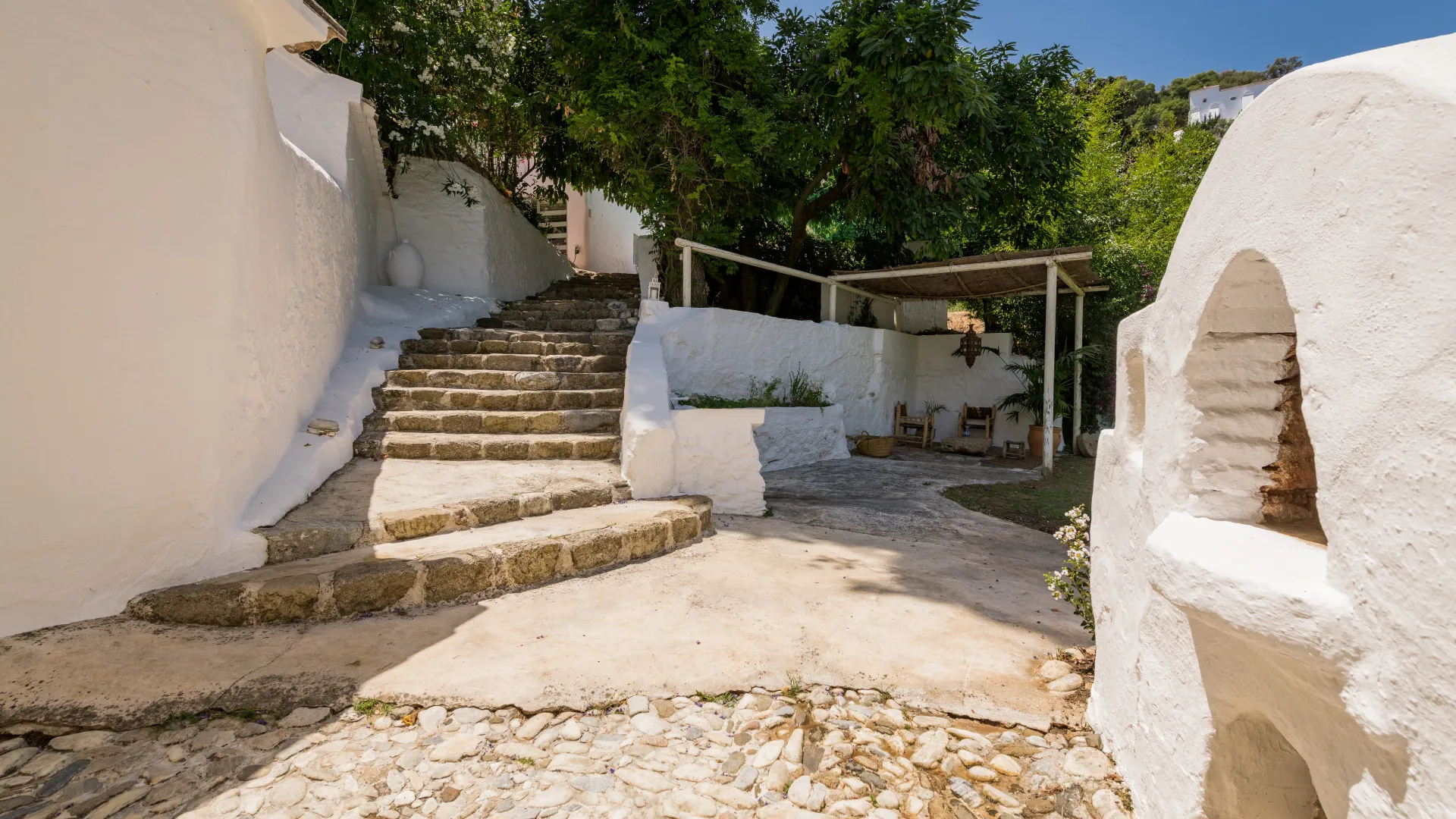 For sale country house with 4 bedrooms in Coin