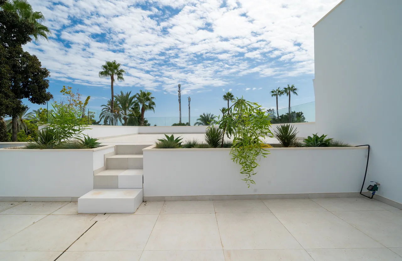 Villa with 4 bedrooms for sale in El Paraiso
