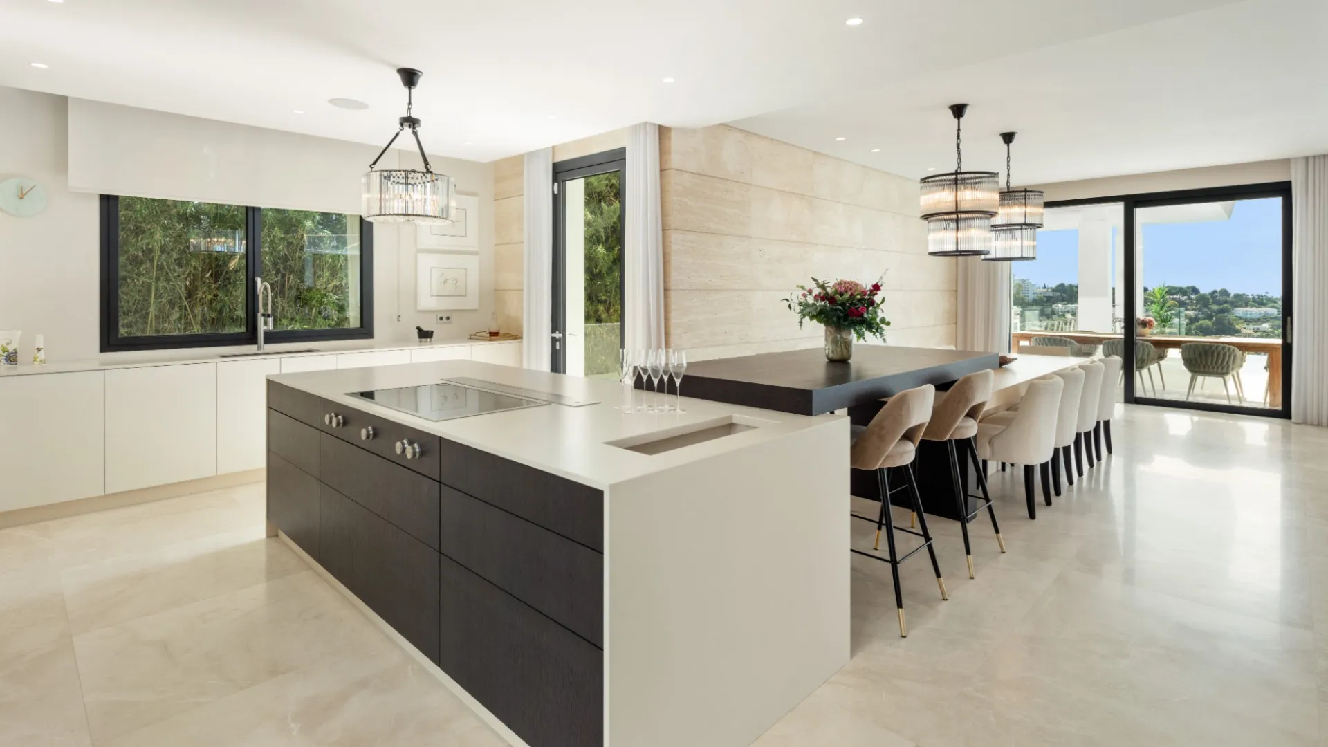 Villa de 7 dormitorios en venta en Paraiso Alto