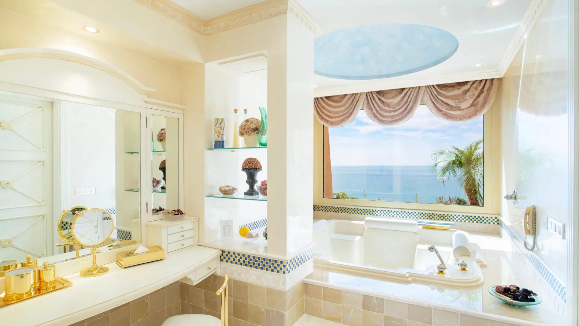 Penthouse for sale in Kempinski