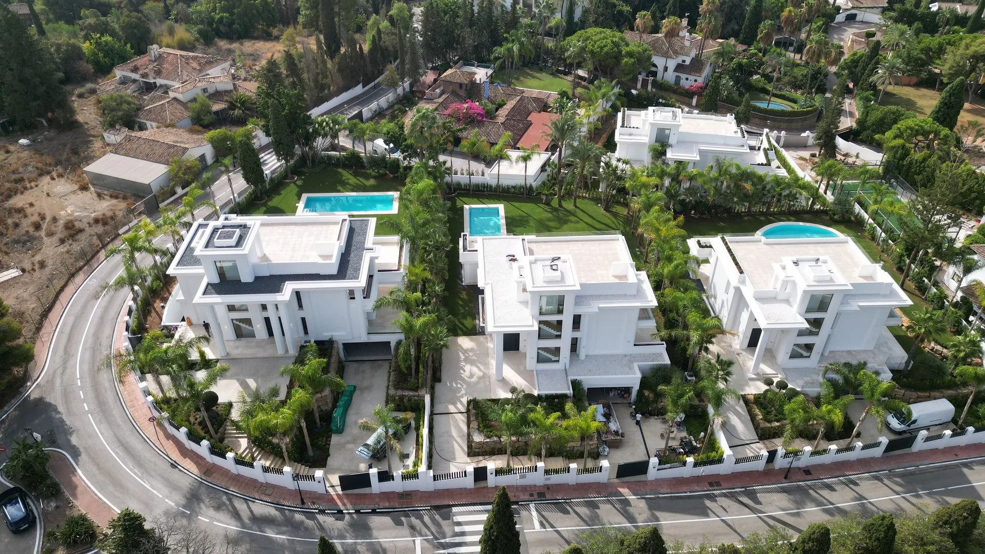 Villa en venta en Las Lomas del Marbella Club con 5 dormitorios