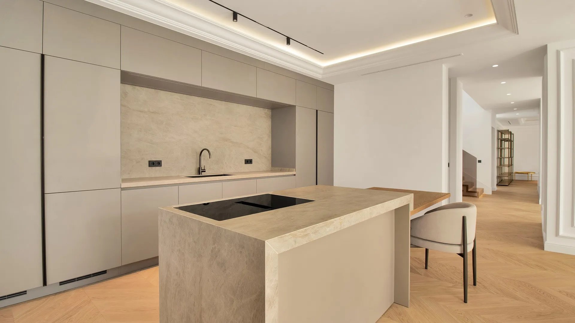 Villa en venta en Las Lomas del Marbella Club con 5 dormitorios